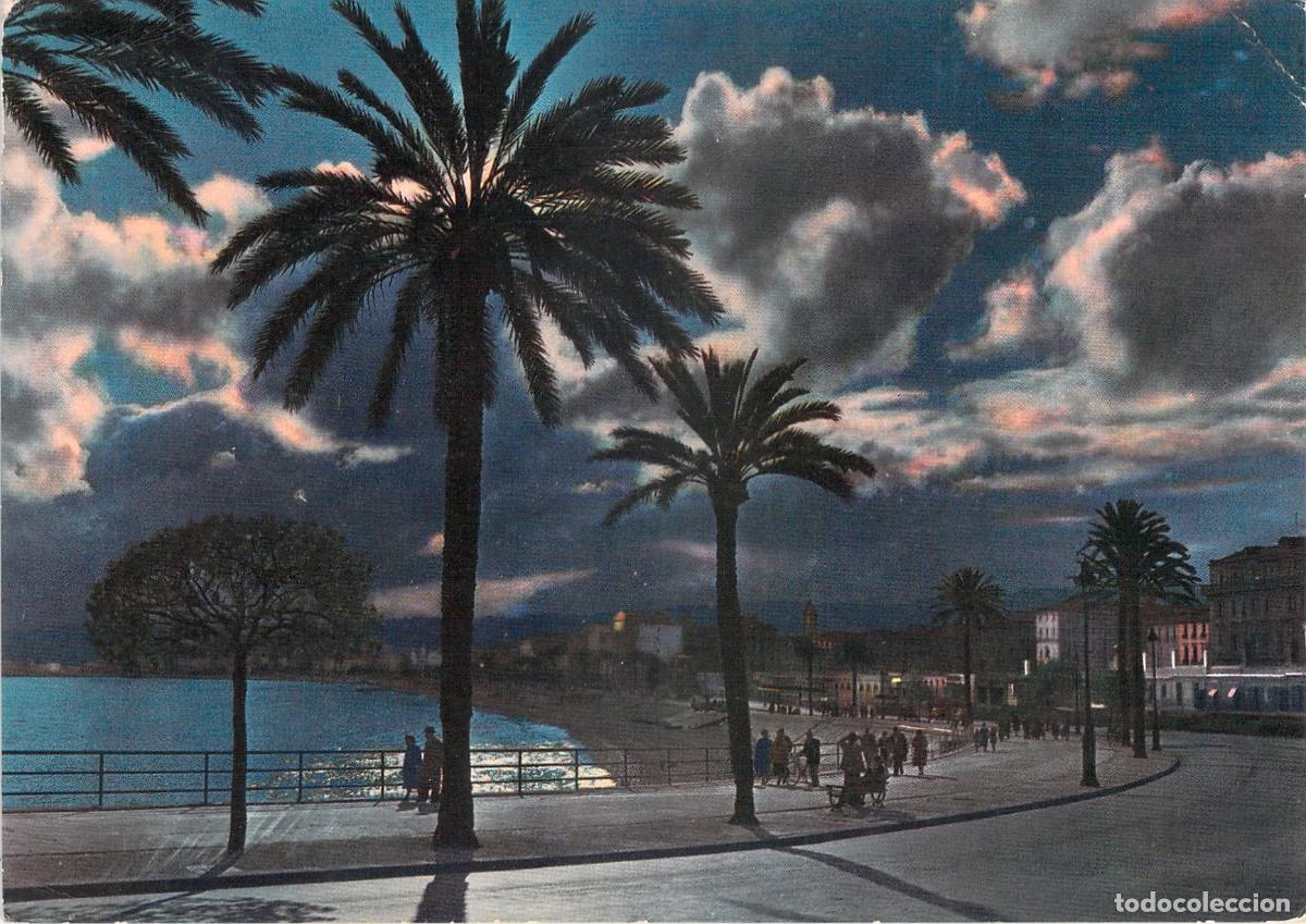 Postales: Postal de Niza, Baie des Anges al atardecer en la Costa Azul