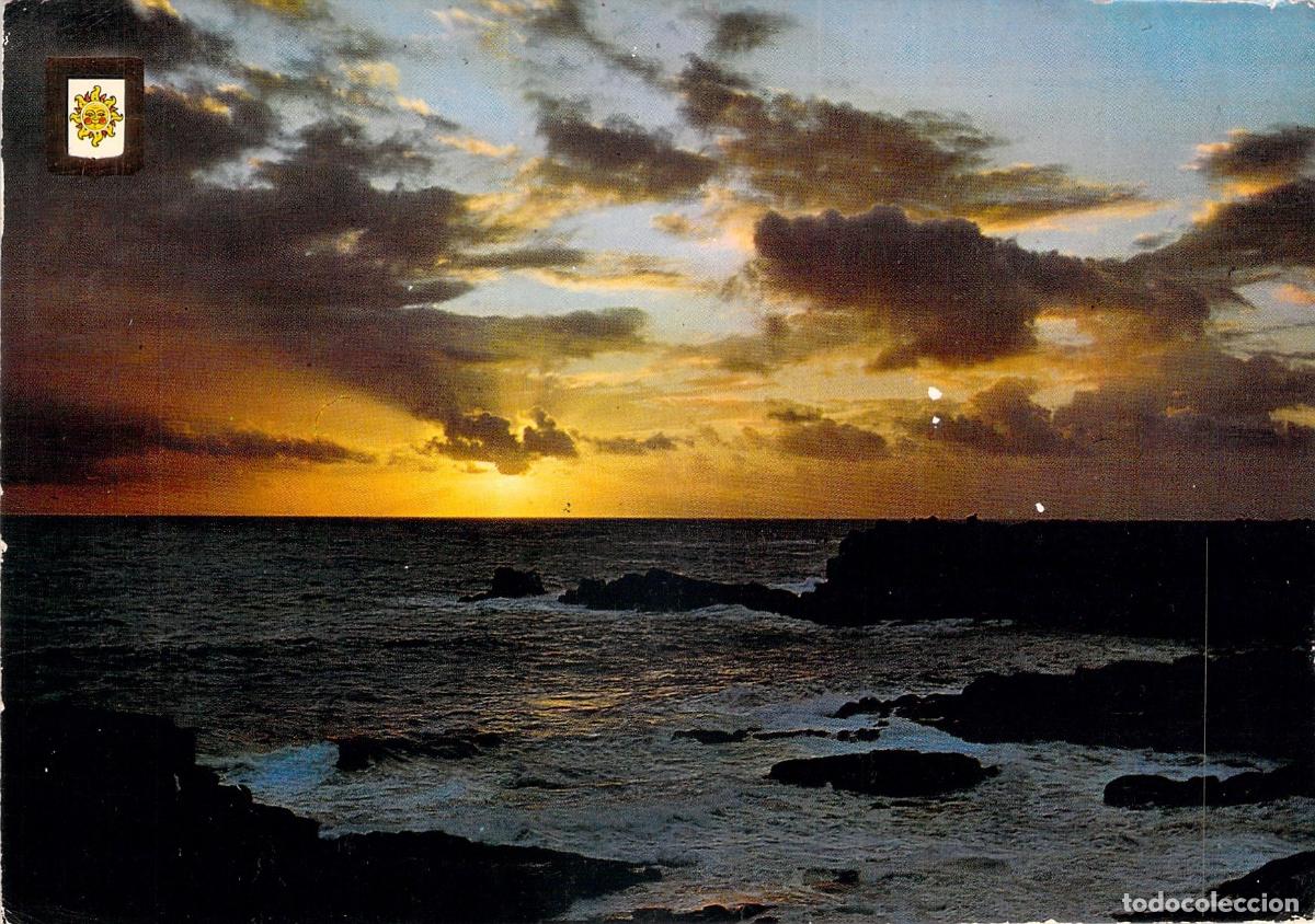 Postales: Postal de atardecer sobre el mar en Francia
