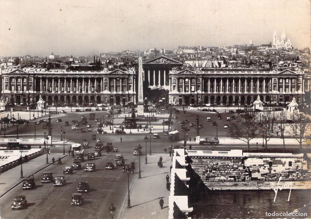 Postcards: Postal de Paris: Vista de la Place de la Concorde y Montmartre