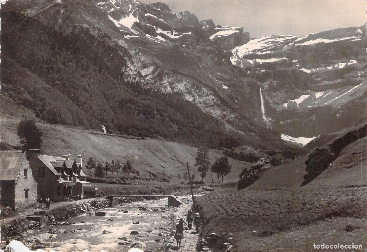 Postales: Postal de Gavarnie: La Chaumi&egrave;re, el r&iacute;o Gave y el Circo