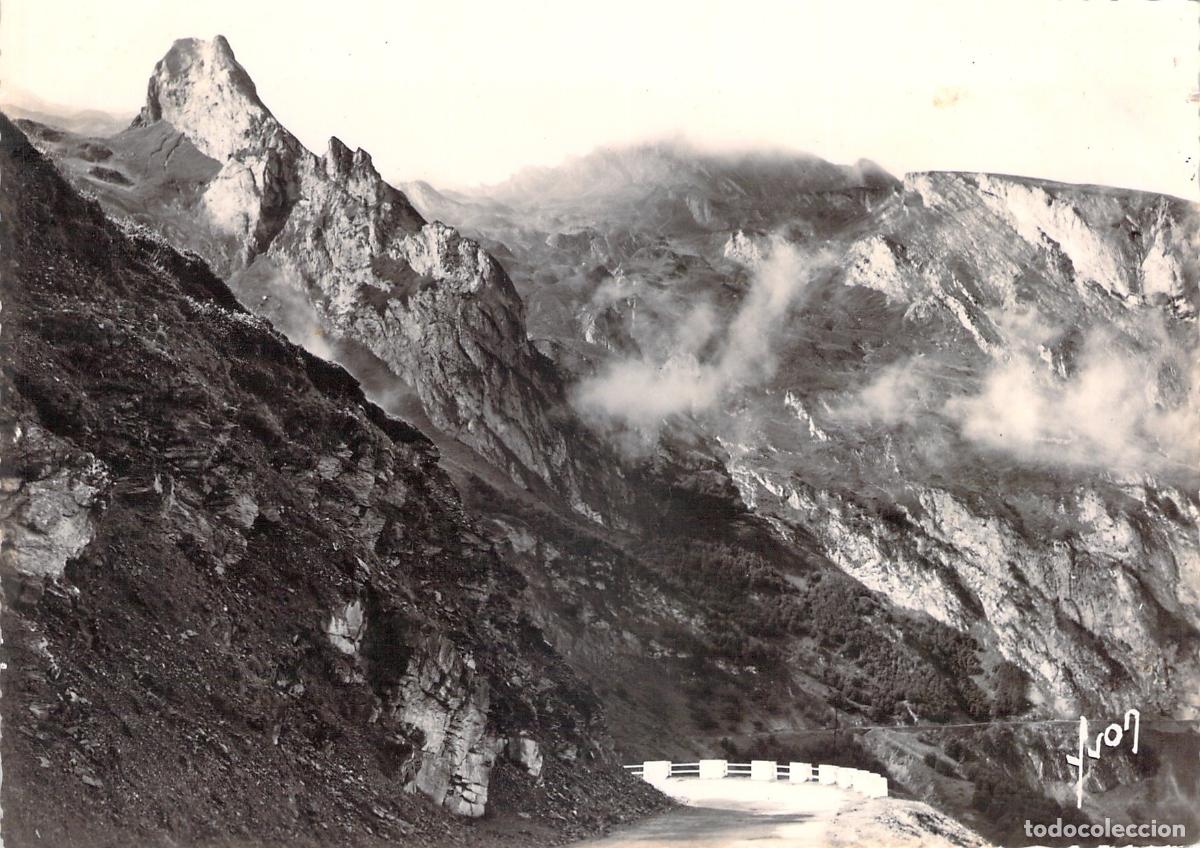 Postales: Postal de los Pirineos, L'Aubisque y el macizo de Bazan