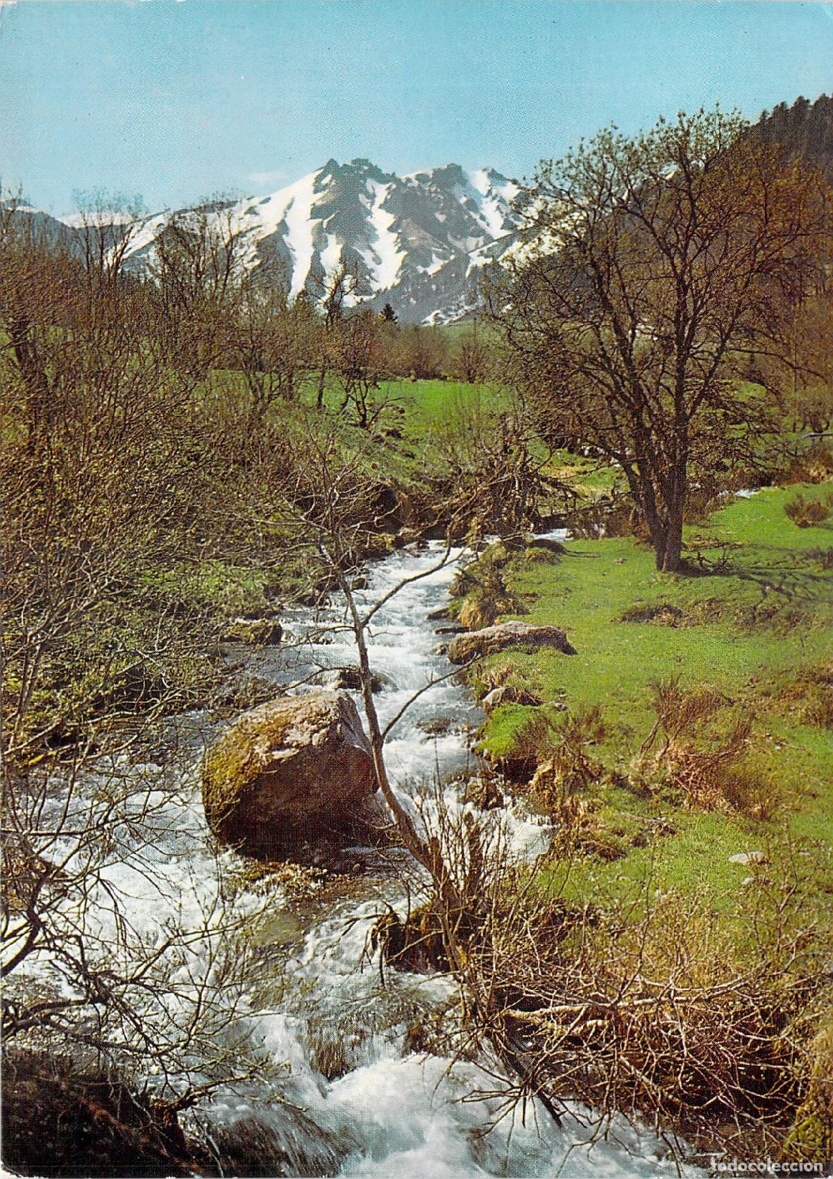 Postales: Postal de las monta&ntilde;as de Le Sancy y el r&iacute;o Dordo&ntilde;a en Francia