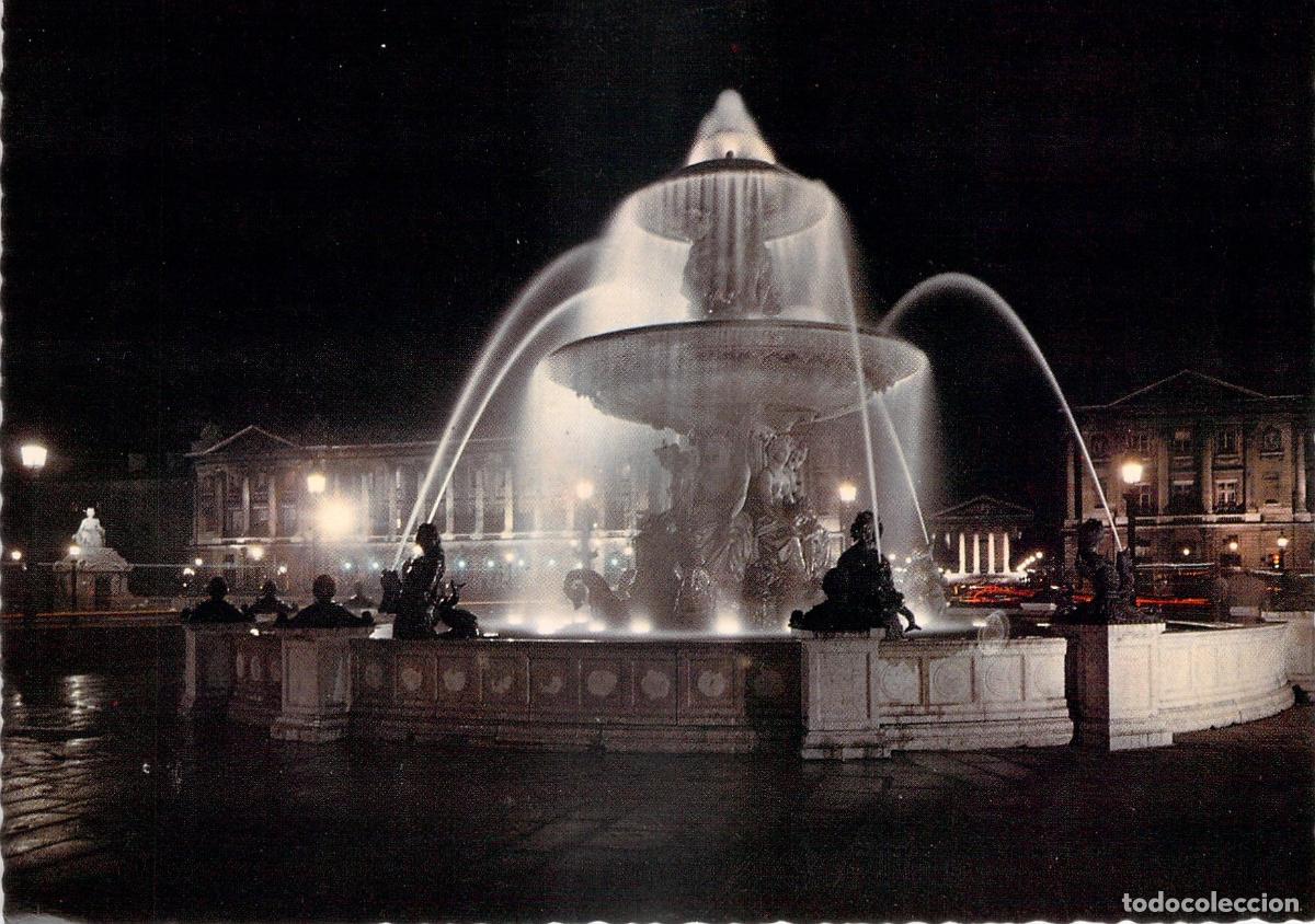 Postales: Postal de Paris: Place de la Concorde iluminada por la noche