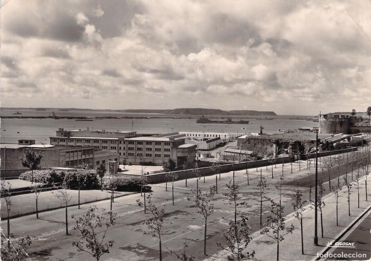 Postales: Postal de Brest Francia vista del puerto y Cours d'Ajot