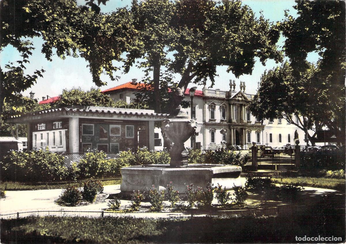 Postales: Postal de Carpentras con Vista al Square y al H&ocirc;tel-Dieu