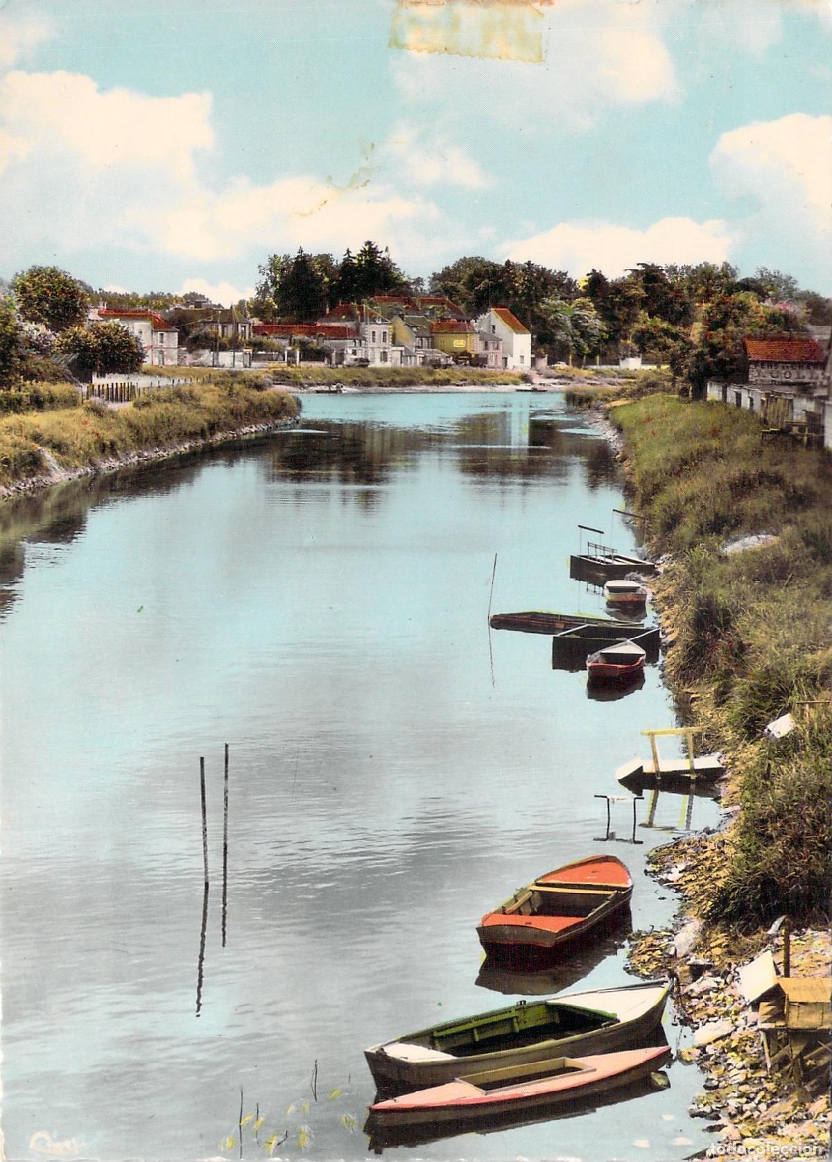 Postales: Postal de las orillas del r&iacute;o Yonne en Sens, Francia
