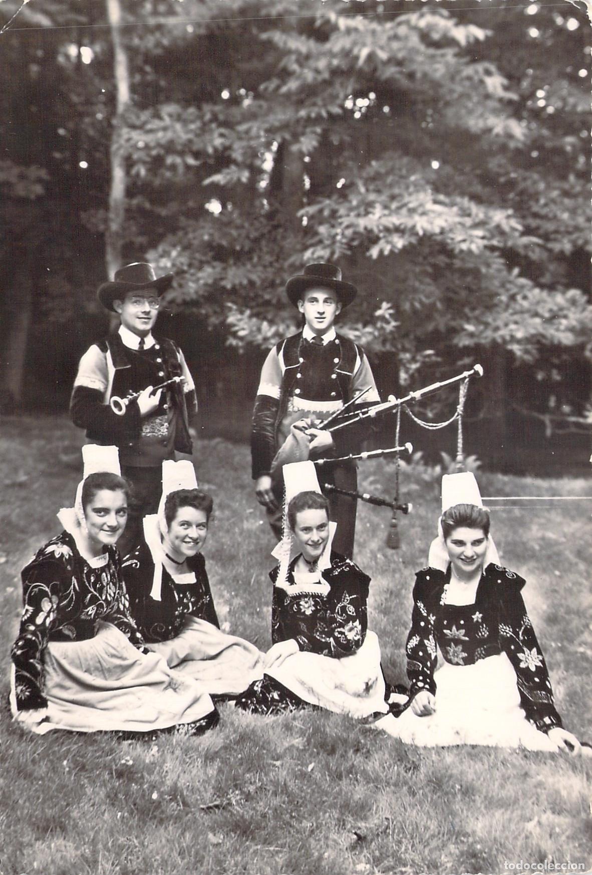 Postales: Postal de Grupo Folcl&oacute;rico de Quimper en Breta&ntilde;a
