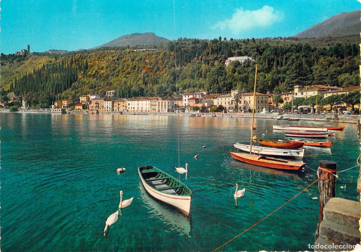 Cartes Postales: Postal de Lago di Garda en Maderno con botes y paisaje