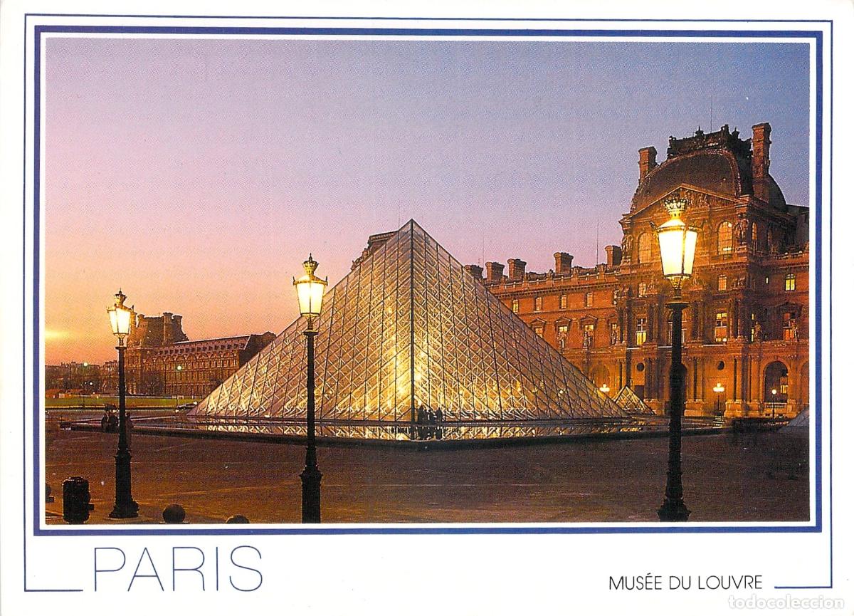 Postais: Postal del Museo del Louvre y su Pir&aacute;mide en Par&iacute;s