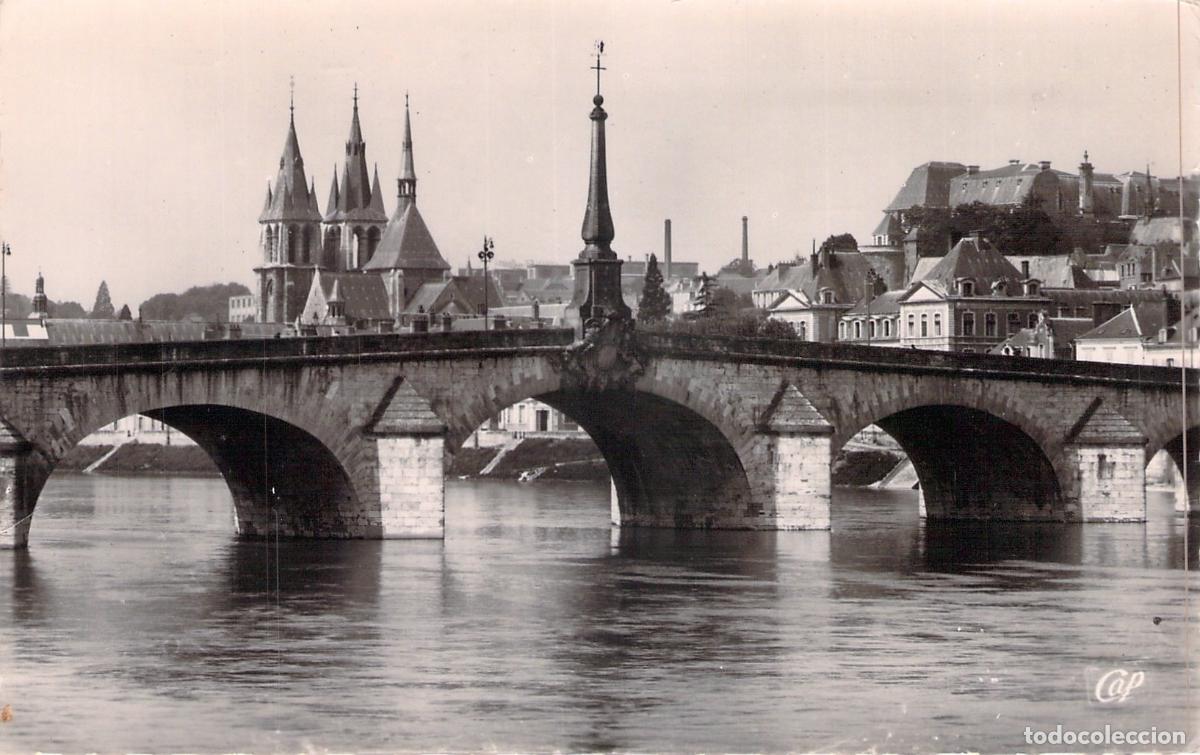 Postales: Postal de Blois con vista del Gran Puente y la Iglesia de Saint-Nicolas