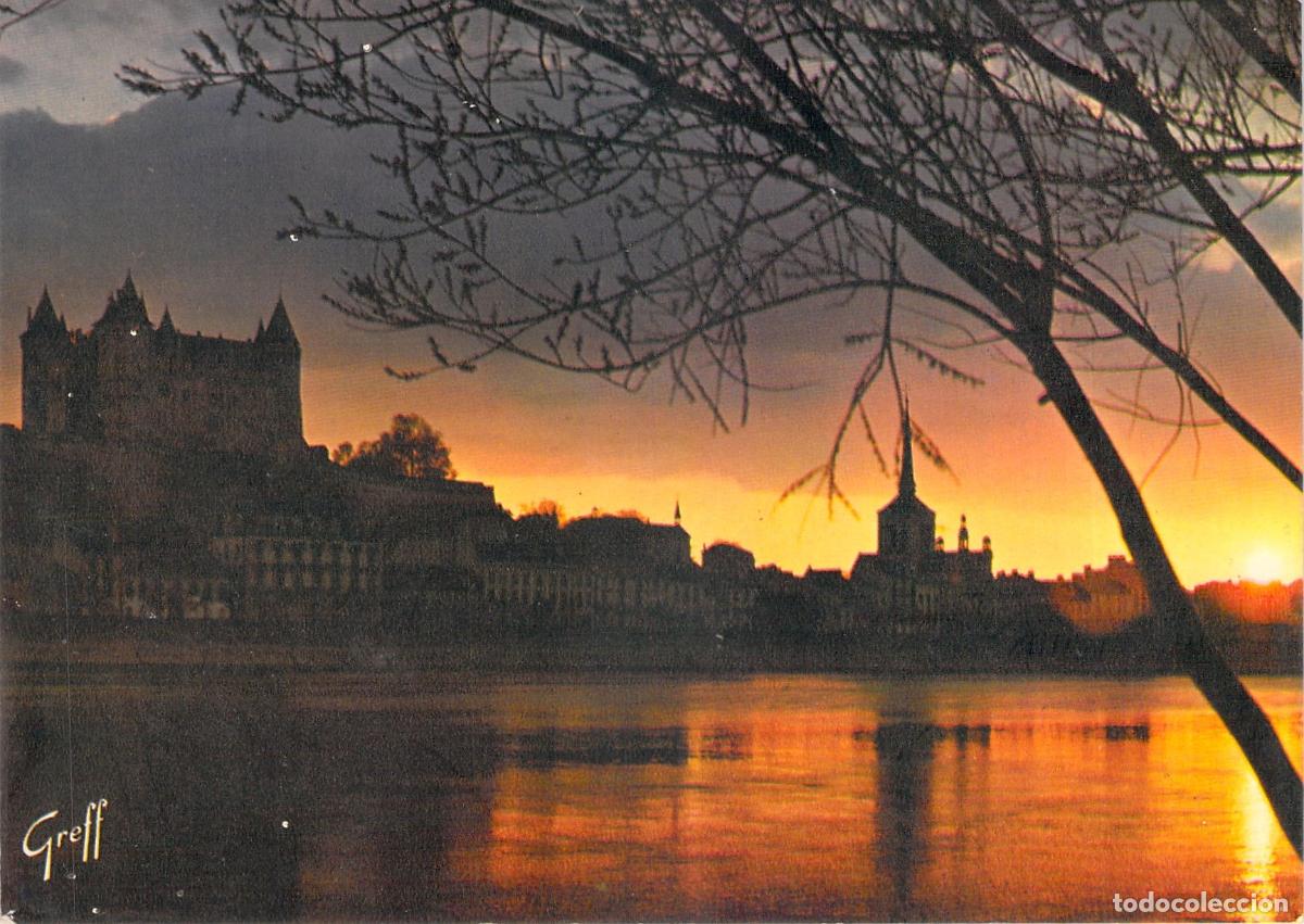 Postales: Postal de Saumur, Castillo al atardecer en Francia