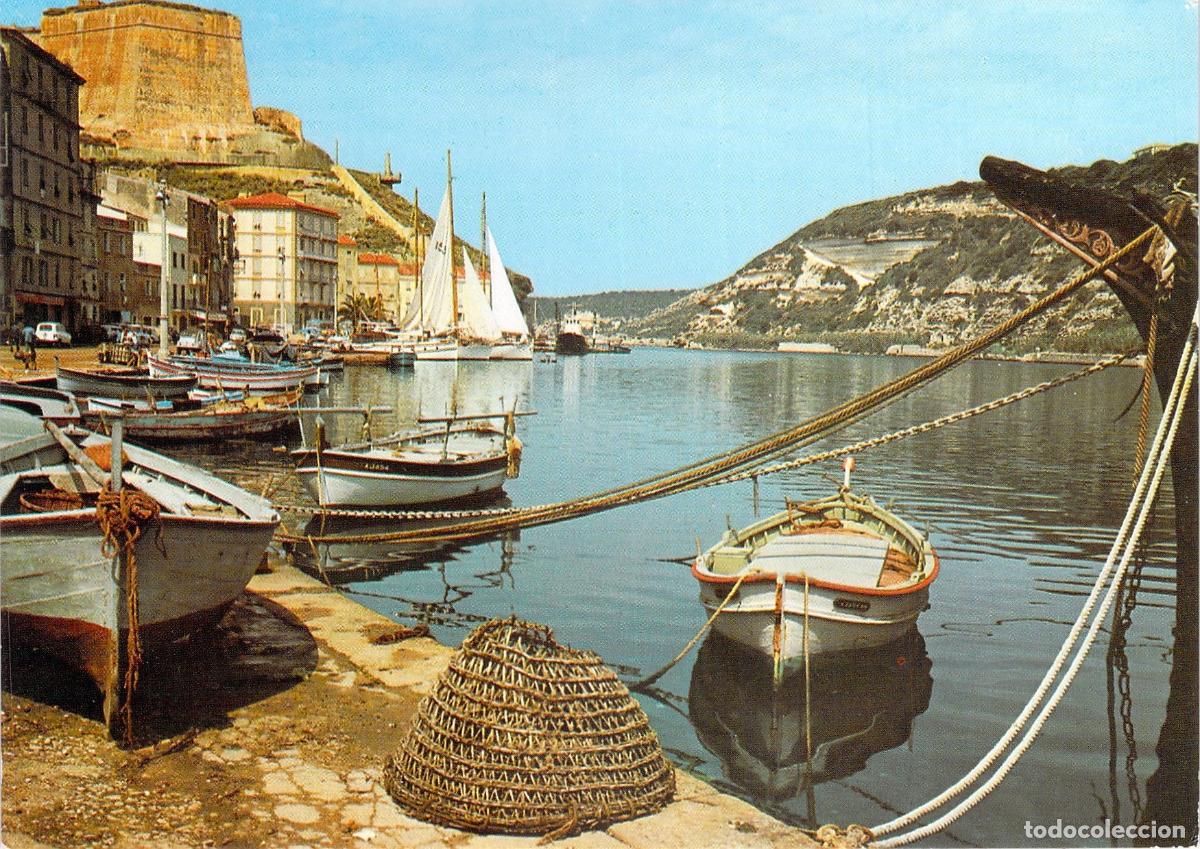 Postales: Postal de Bonifacio vista a la ciudadela y puerto C&oacute;rcega