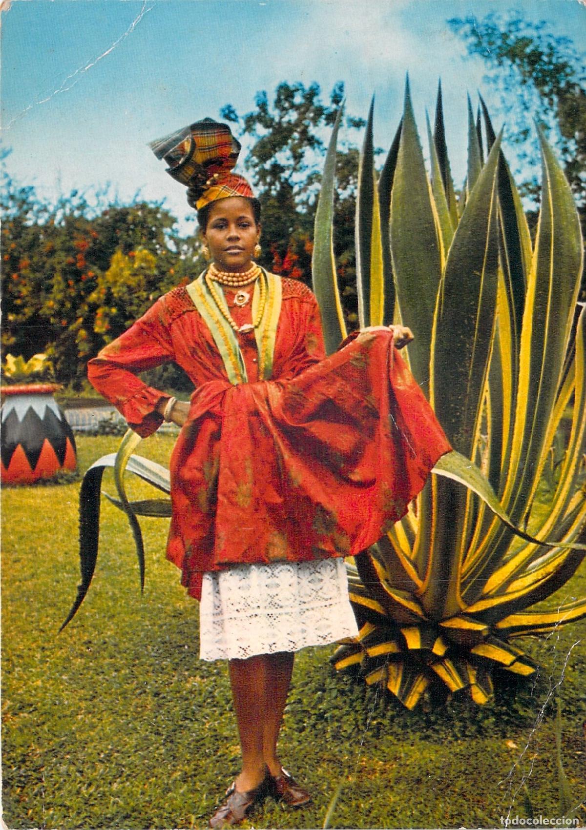Postales: Postal de mujer con traje criollo en Guadalupe