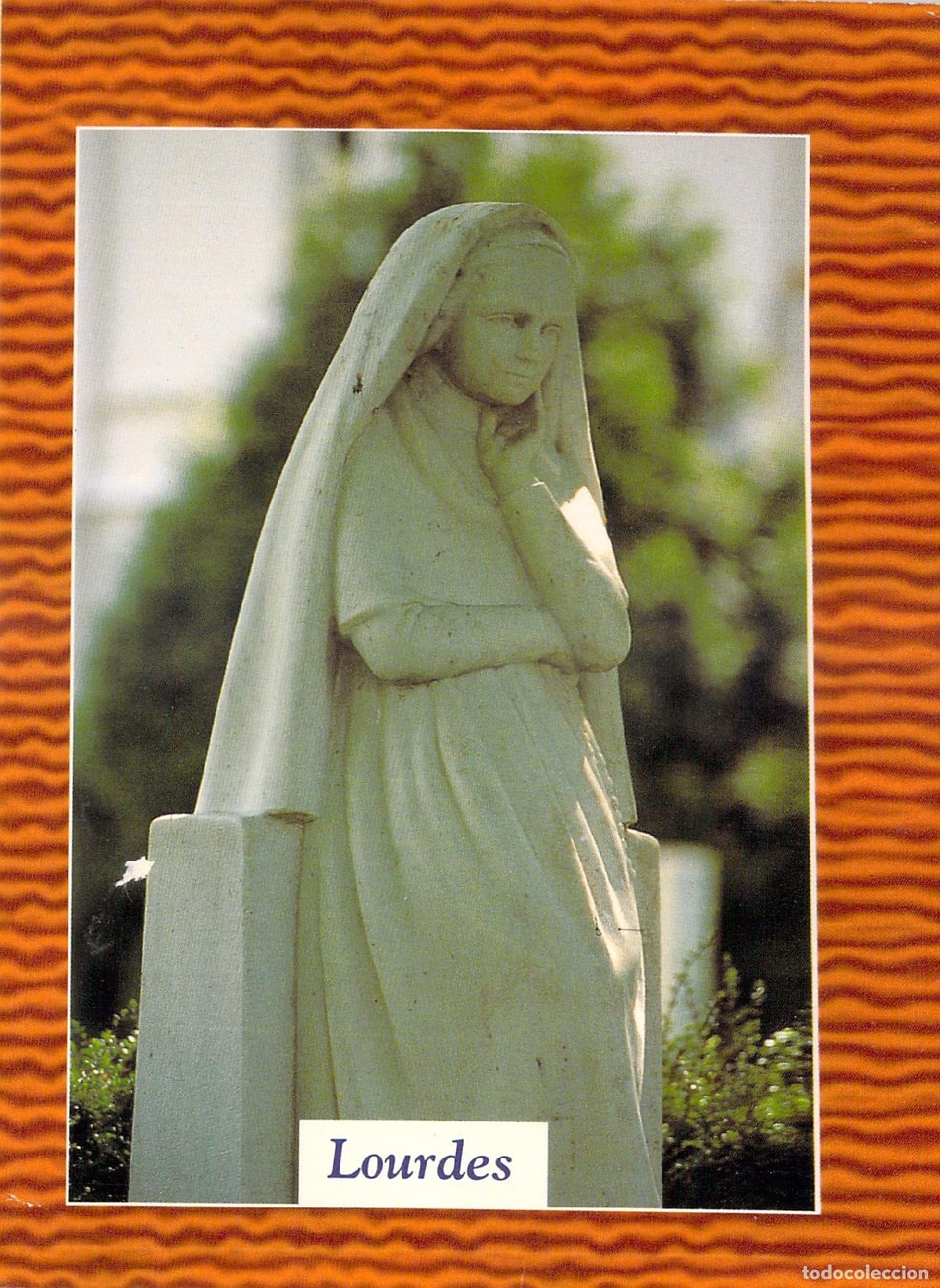 Postcards: Postal de la estatua de Santa Bernadette en Lourdes