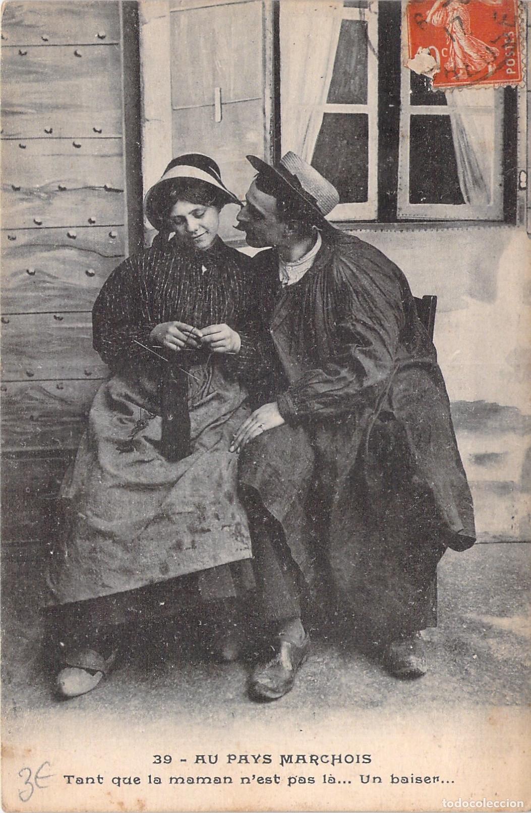 Cartes Postales: Postal de pareja francesa en el Pa&iacute;s Marchois
