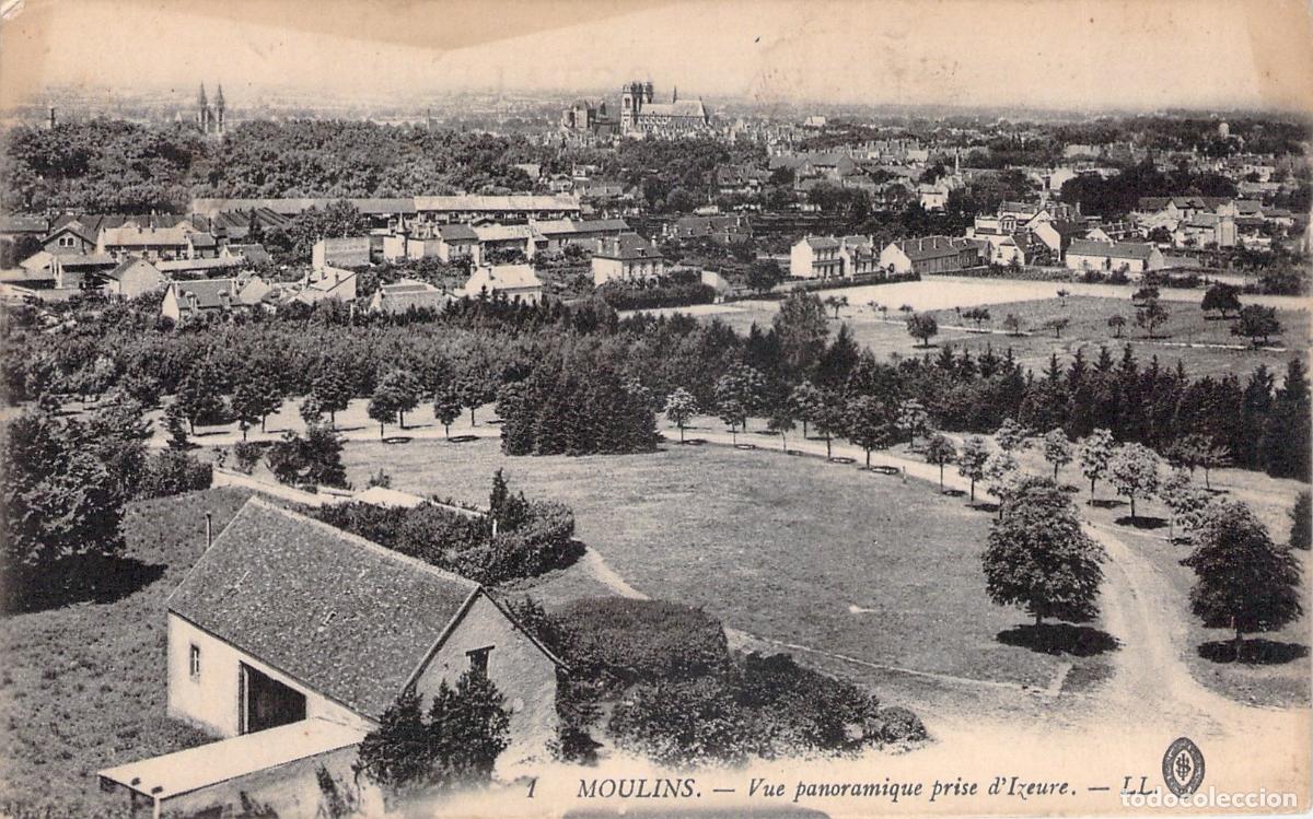 Postales: Postal de vista panor&aacute;mica de Moulins tomada desde Izeure