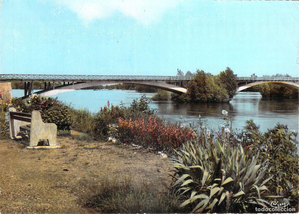 Postkarten: Postal de St-Thibault con vista al r&iacute;o Loira