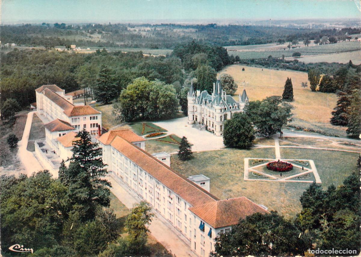 Postkarten: Postal de Touverac Charente Vista A&eacute;rea Centro M&eacute;dico Castillo Saint-Bernard