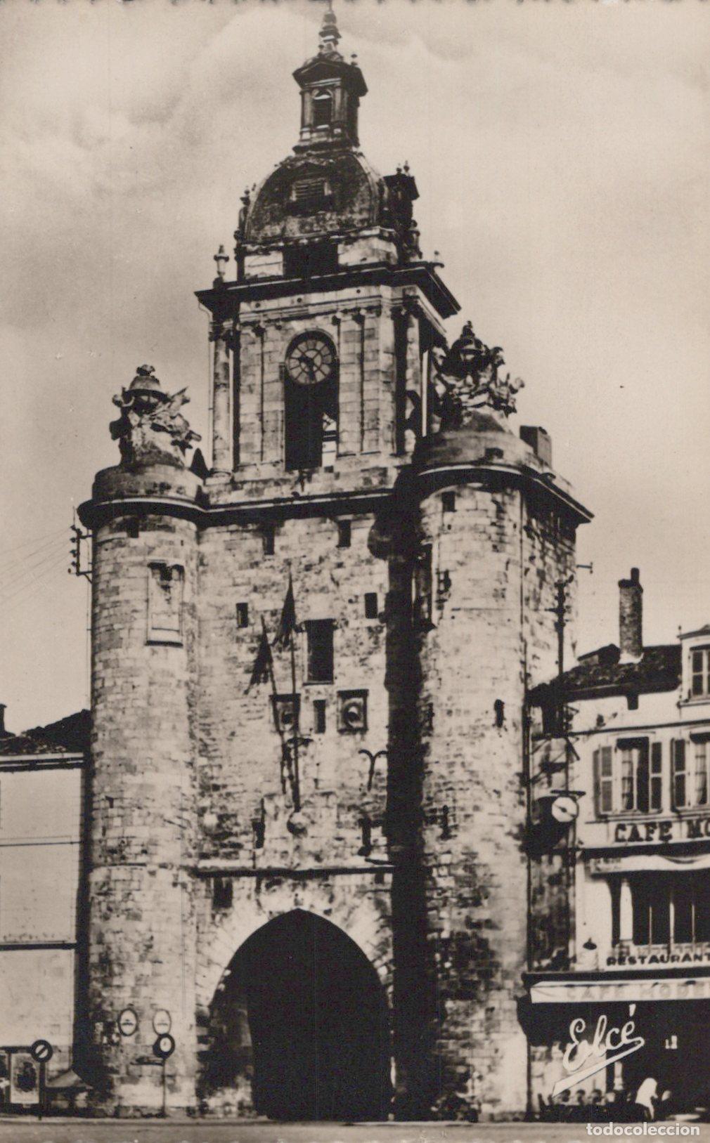 Postcards: France La Rochelle La Tour de la Grosse Horloge Architecture Unposted *YAH038