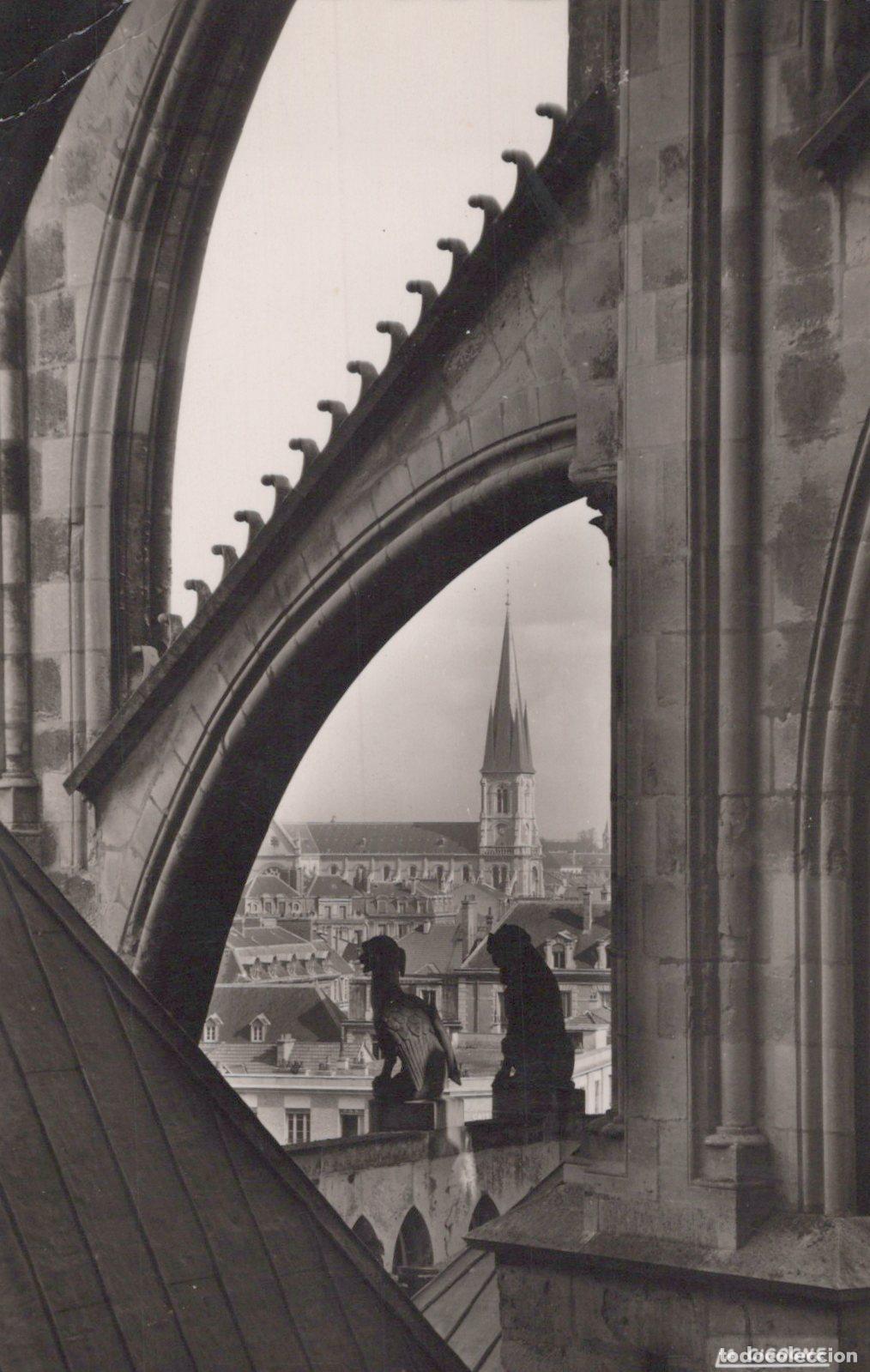 Postcards: France Reims Cath&eacute;drale Vue &Agrave; Travers les Arcs Gargouilles 1959 *YAH050