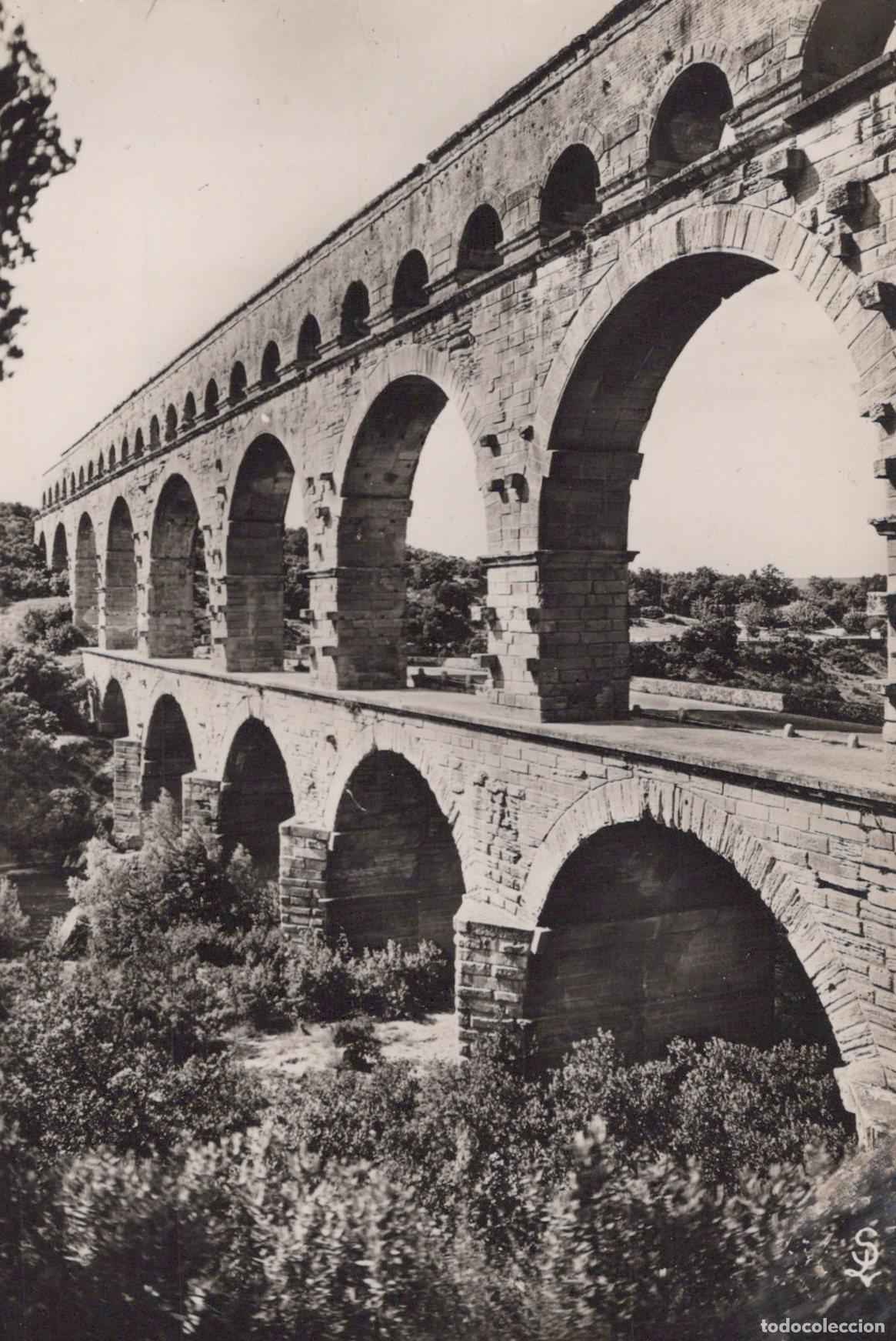 Postcards: France N&icirc;mes Pont du Gard Aqueduc Romain Chef D &OElig;uvre Antique Unposted *YAH092