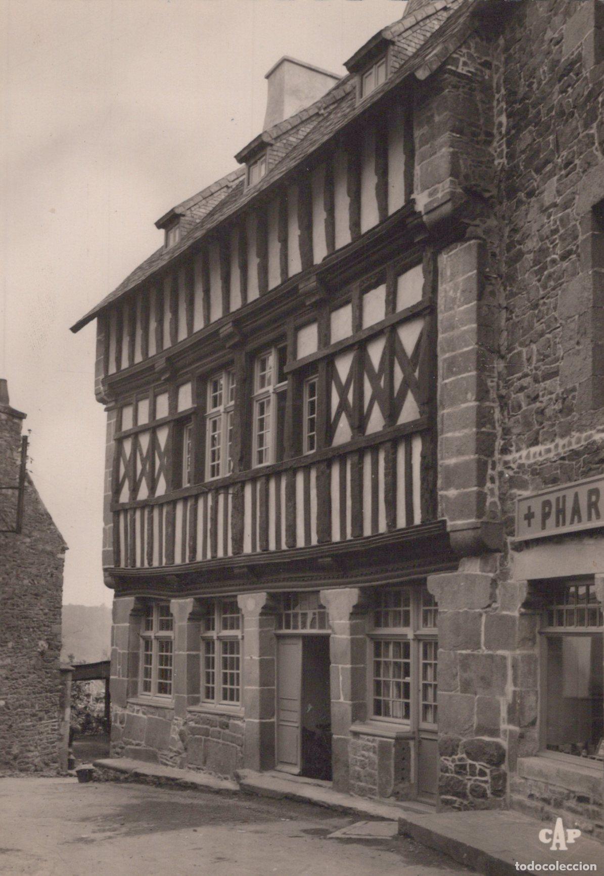 Postcards: France Tr&eacute;guier Treguier Bretagne Maison de Renan Architecture Unposted *YAH120