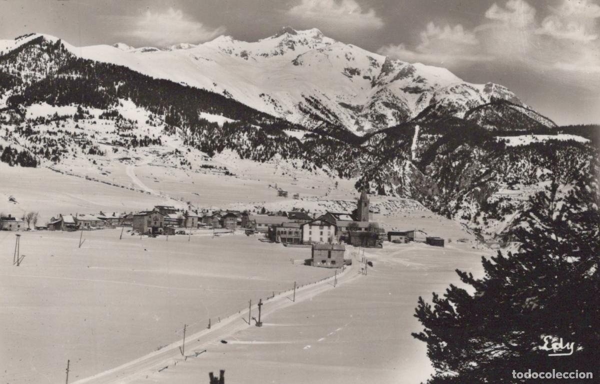 Postkarten: France Other Unclassified Aussois Village de Montagne Enneig&eacute; Real Photo *YAH133
