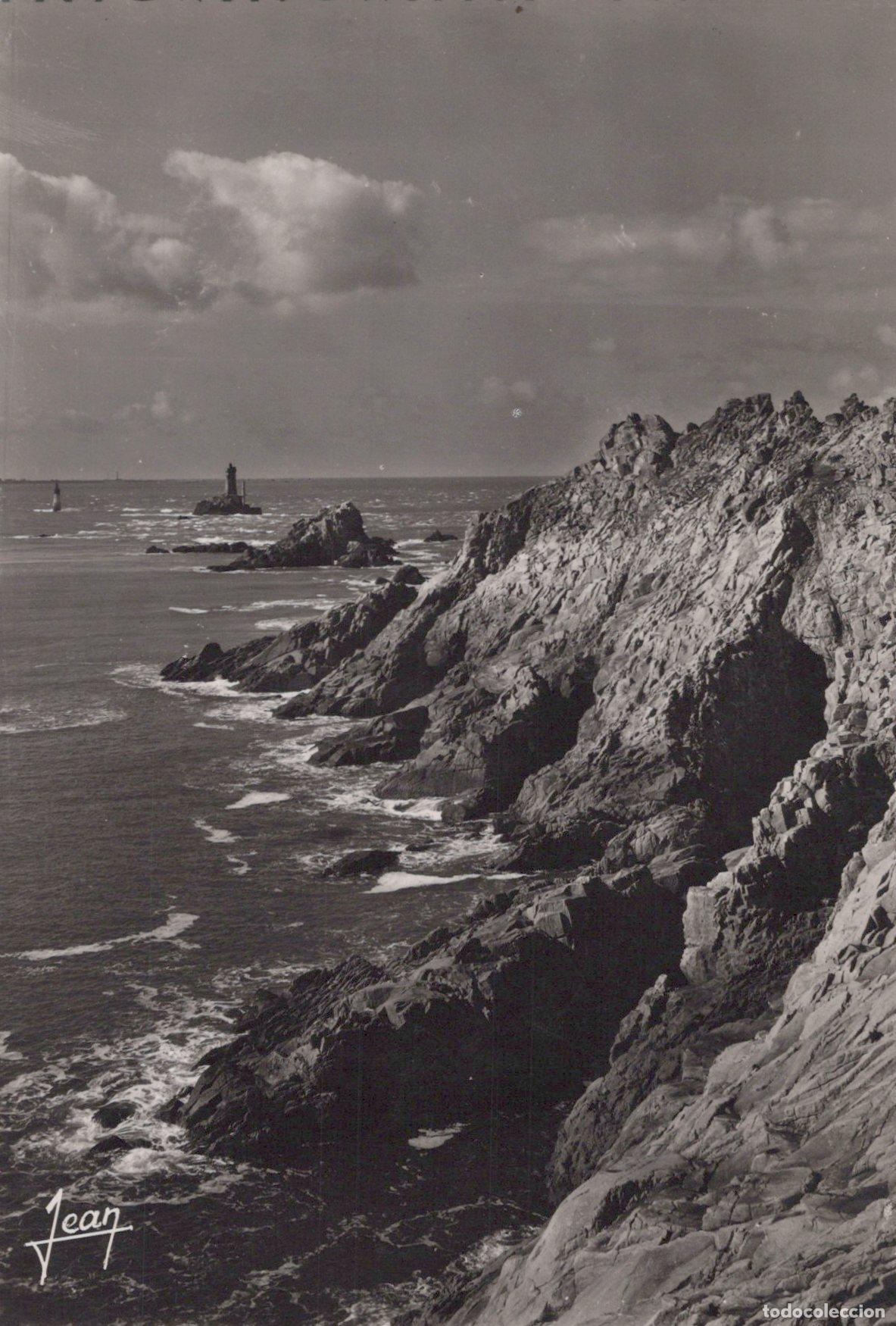 Postcards: France La Pointe du Raz Pointe du Raz Bretagne C&ocirc;te Real Photo Unposted *YAH117