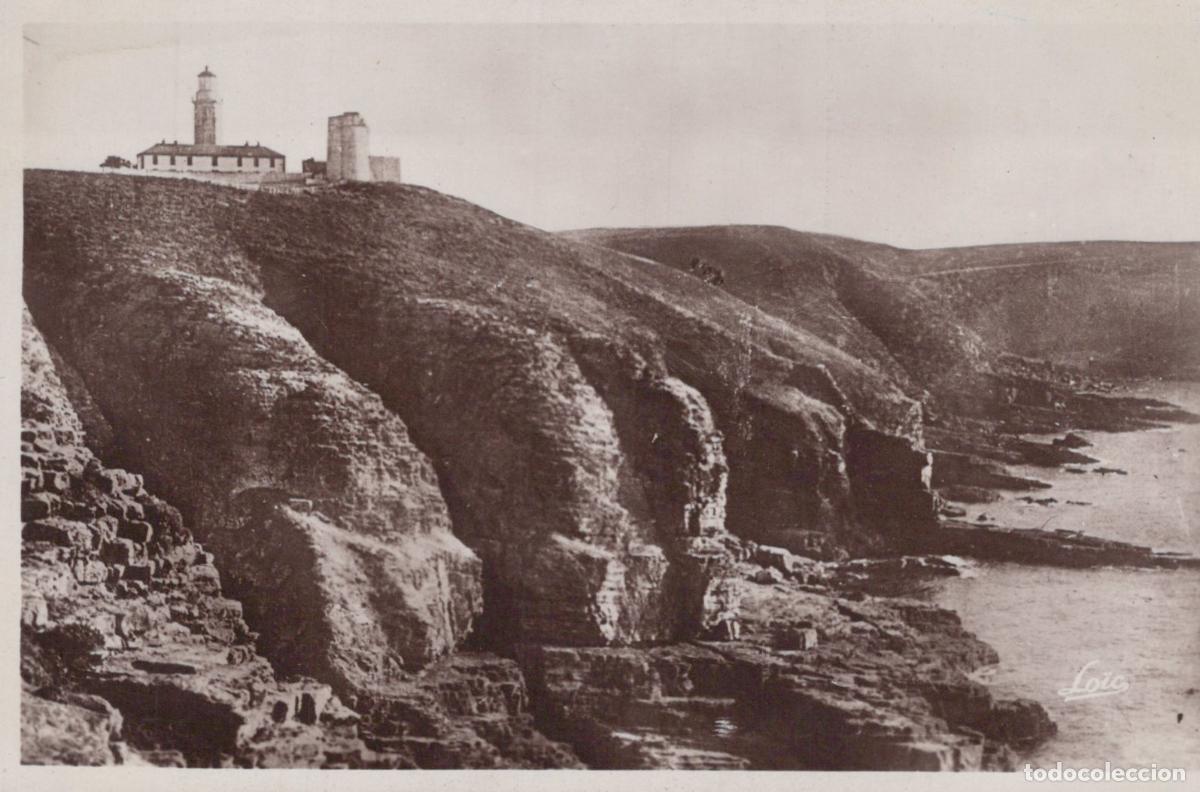 Postcards: France Cap Frehel Bretagne le Phare et les Falaises des Houlles *YAH161