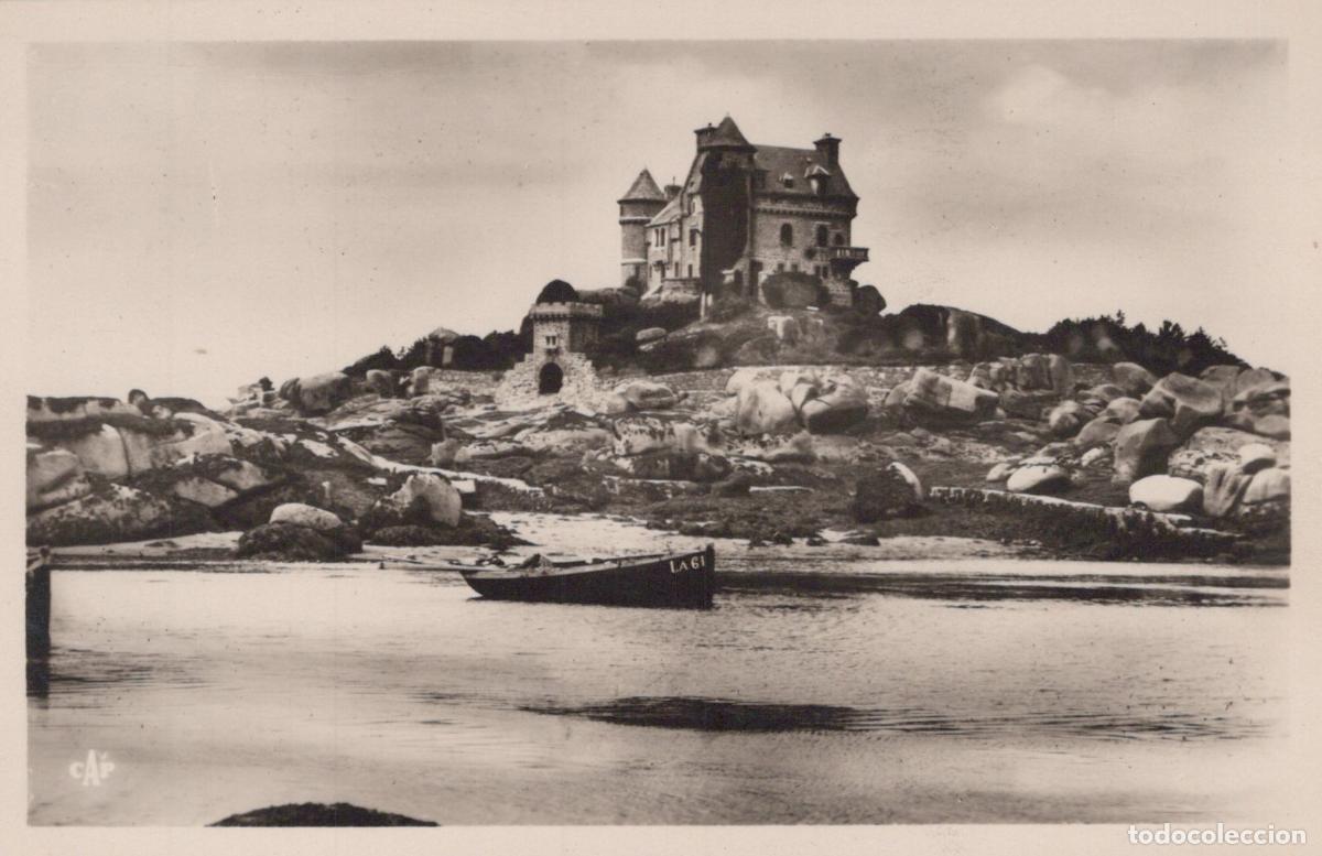 Postcards: France Tr&eacute;gastel Bretagne Ch&acirc;teau Costa&eacute;res Architecture Unposted *YAH166