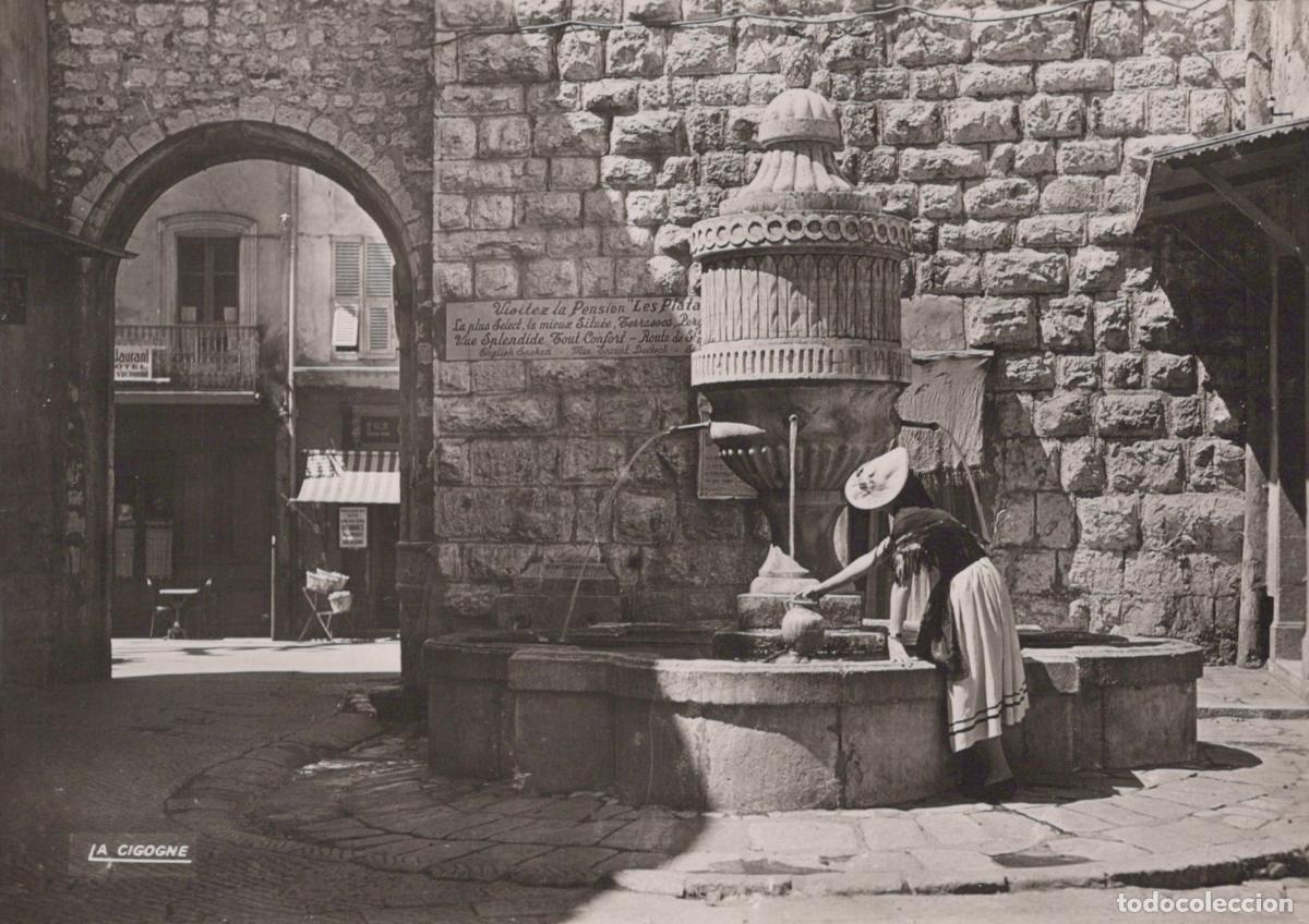 Cartes Postales: France Vence Fontaine et Porte du Peyra Real Photo Unposted *YAH233