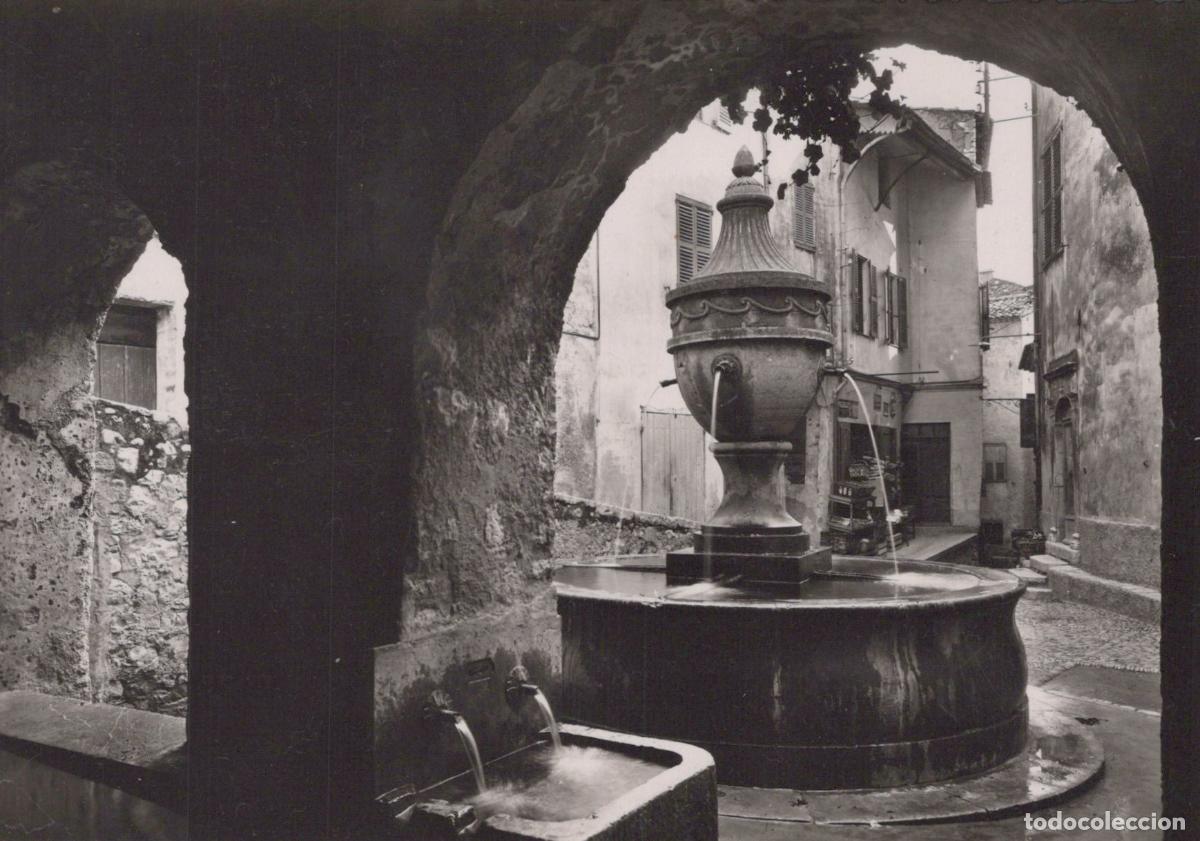 Cartes Postales: France Other Unclassified Saint Paul A M la Fontaine Real Photo Unposted *YAH234