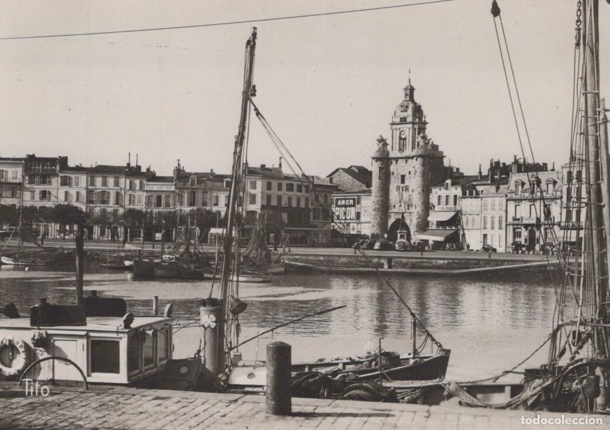 Postkarten: France La Rochelle Le Port et la Porte de la Grosse Horloge Unposted *YAH329