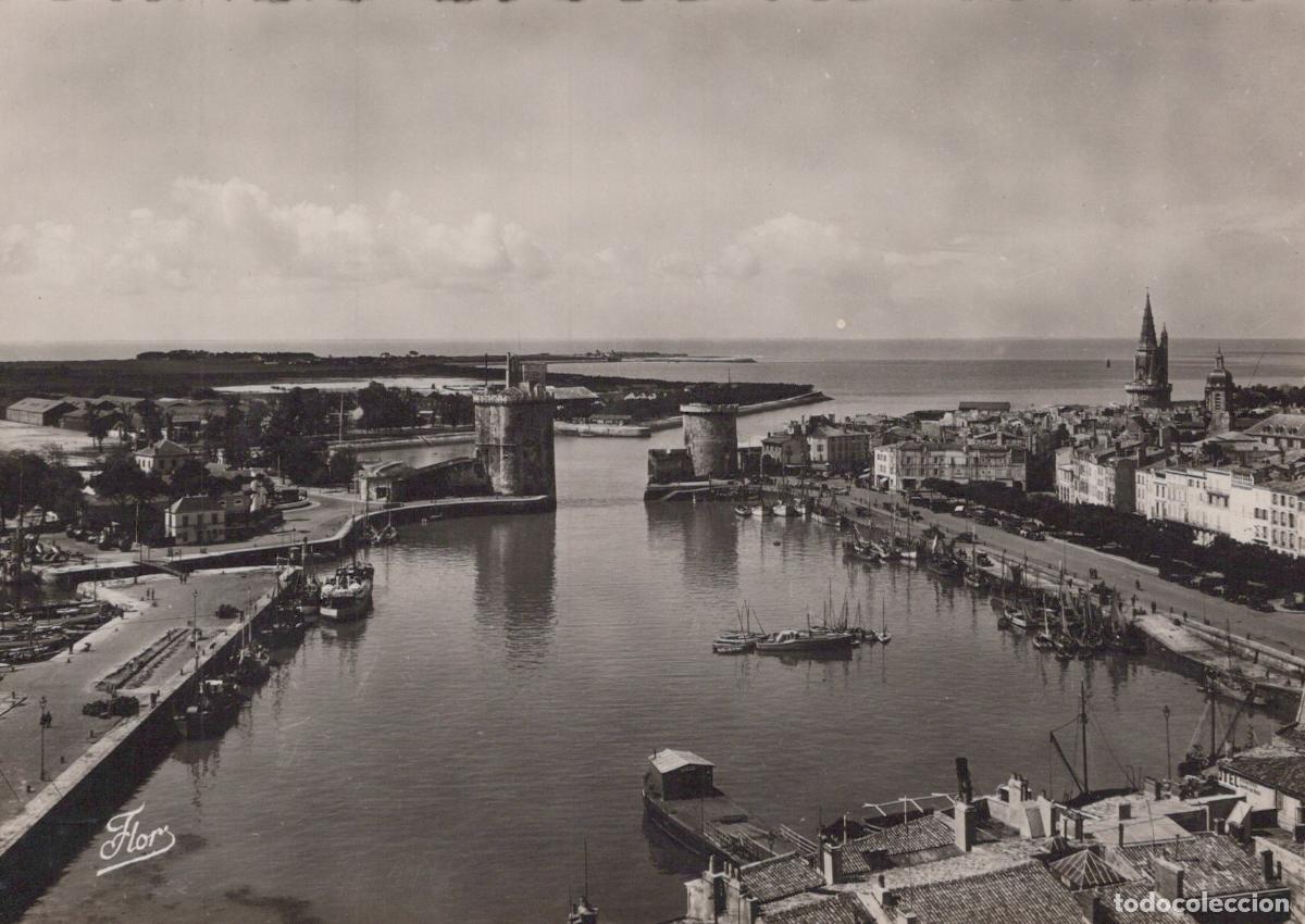 Postkarten: France La Rochelle Vieux Port Tours Saint Nicolas et Cha&icirc;ne Unposted *YAH330