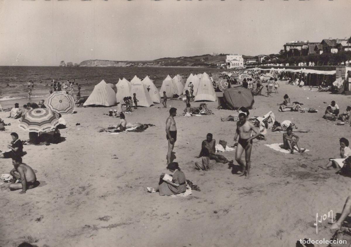 Cartes Postales: France Hendaye Plage Baigneurs Tentes Unposted *YAH338
