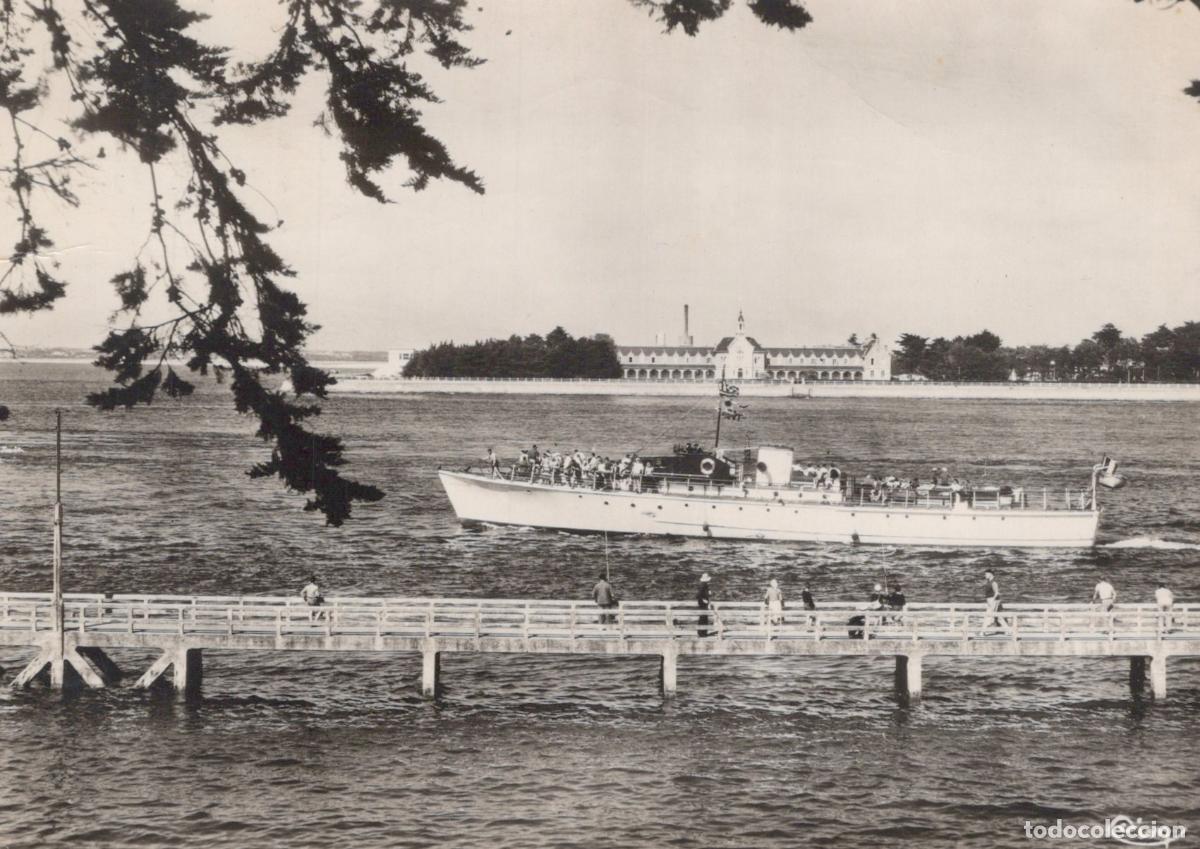 Cartes Postales: France Le Croisic Bateau L Oiseau des Iles Real Photo *YAH282