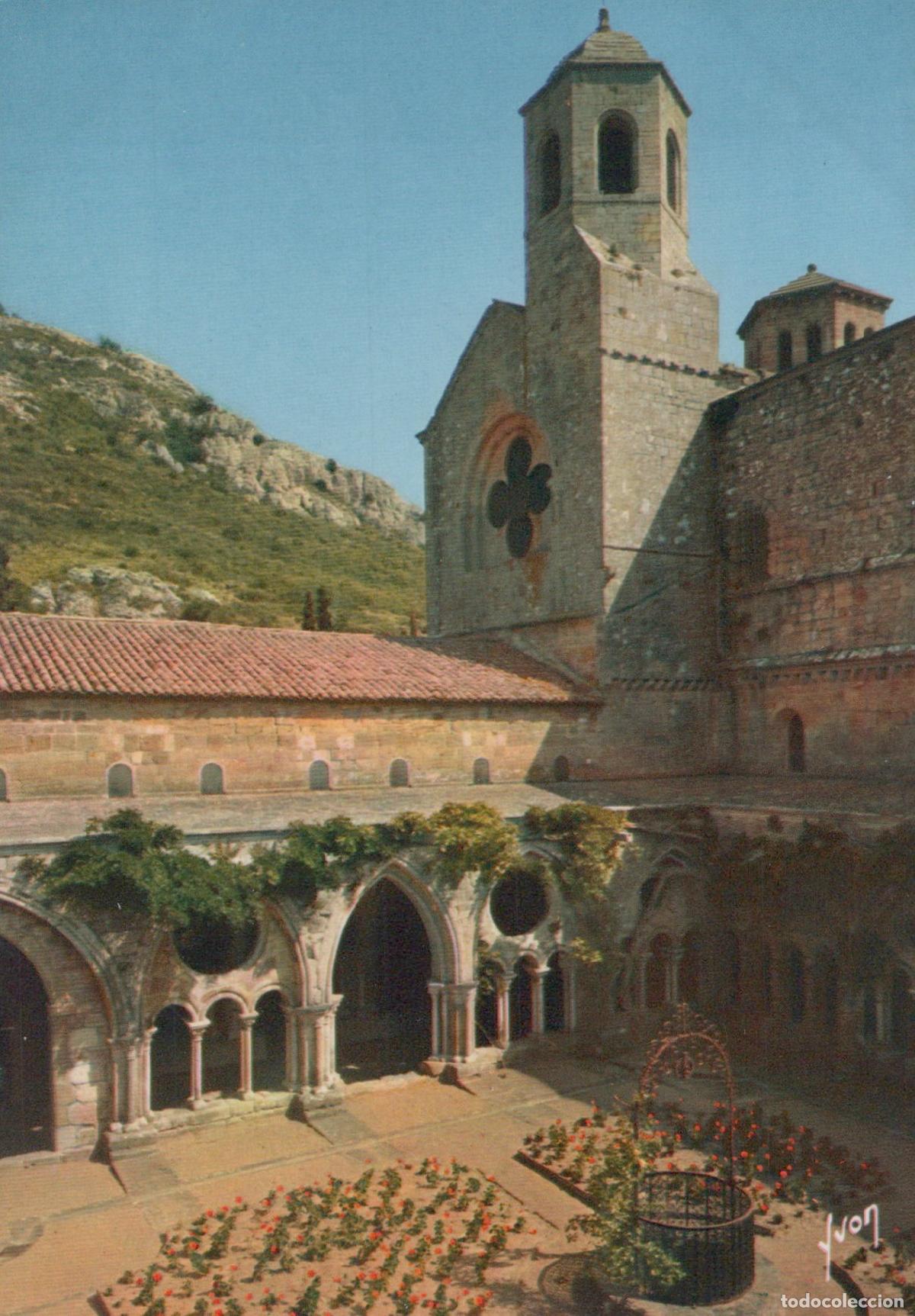 Cartes Postales: France Narbonne Abbaye de Fontfroide Clo&icirc;tre et Clocher Unposted *YAH383