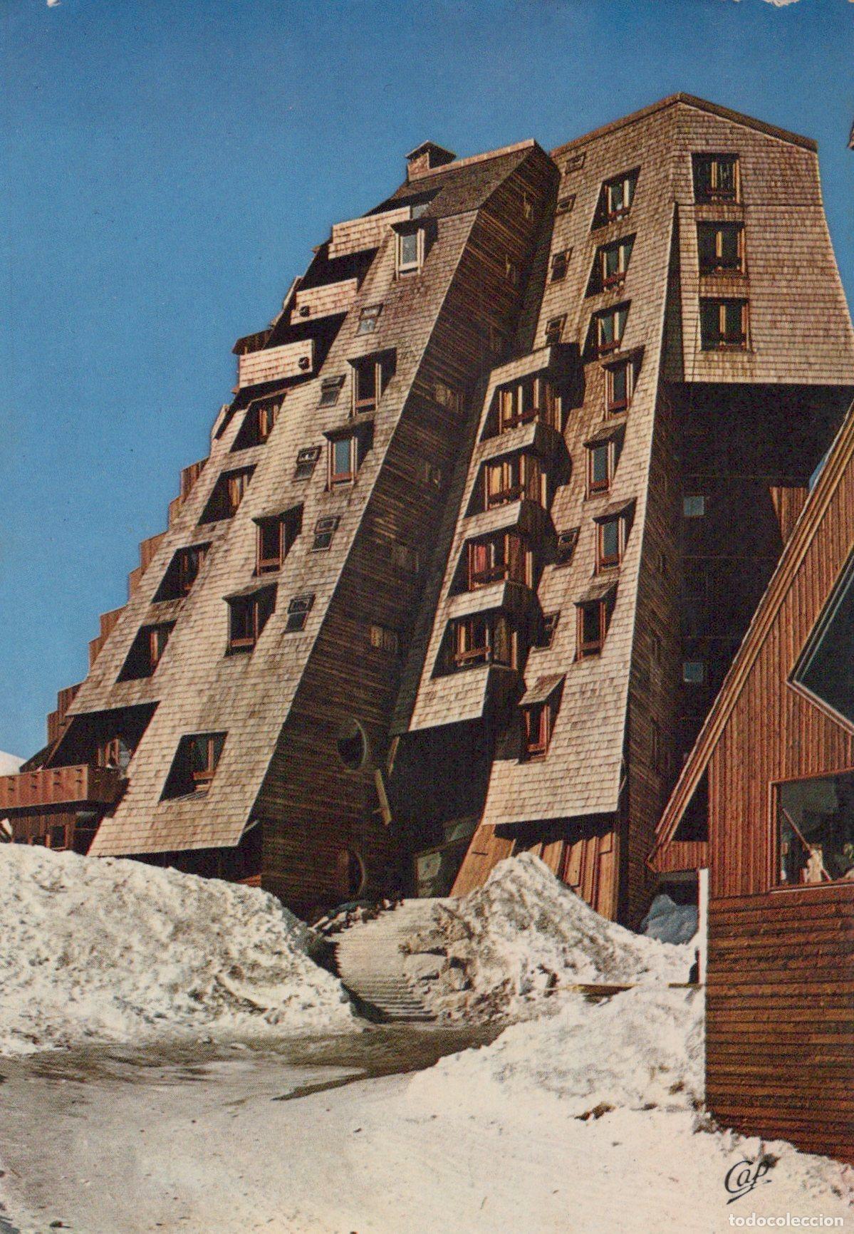 Cartes Postales: France Avoriaz L H&ocirc;tel des Dromonts Architecture Moderne *YAH394