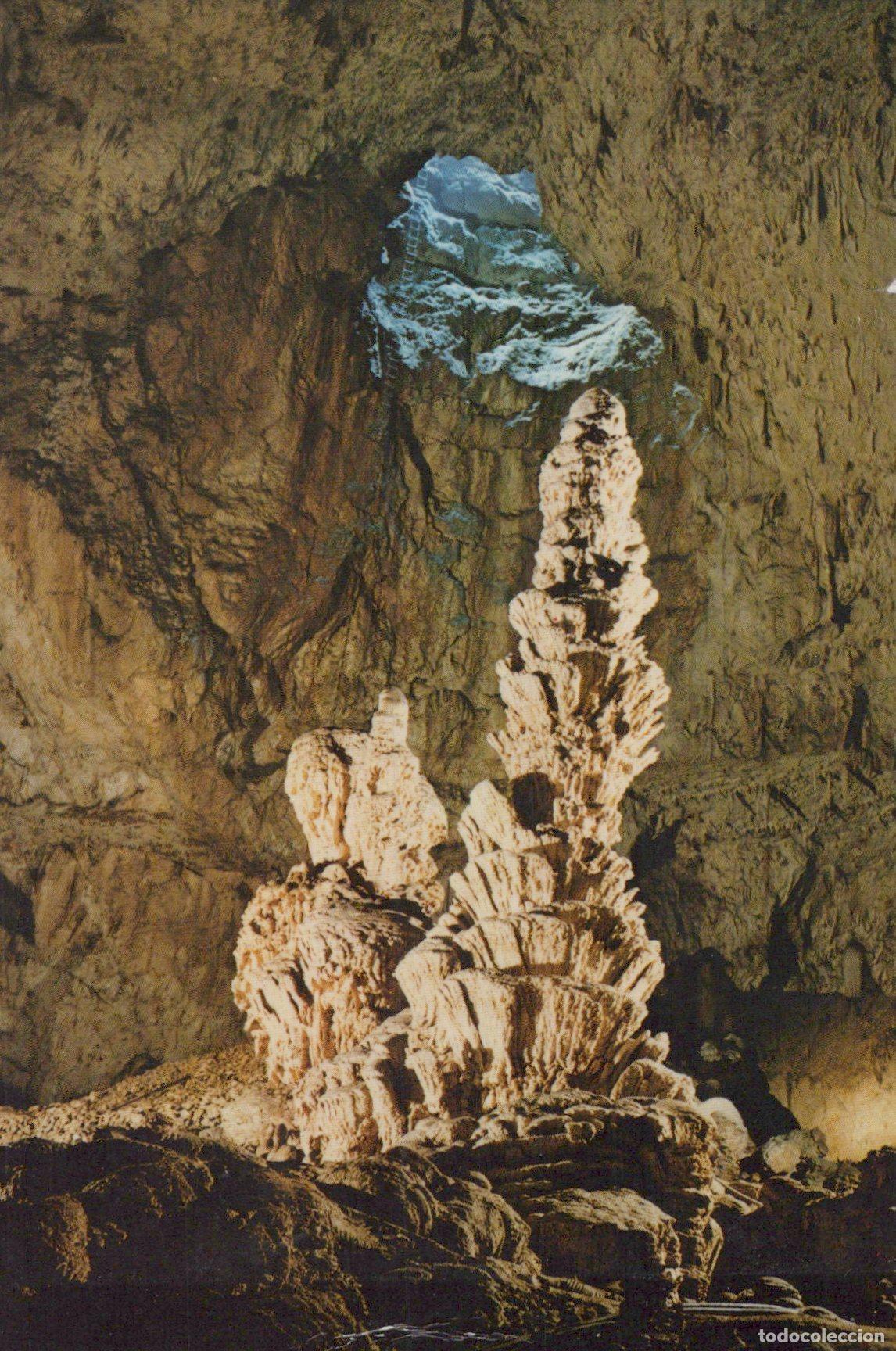 Postcards: France Other Unclassified Orgnac Aven D Grotte Paysage Naturel *YAH404