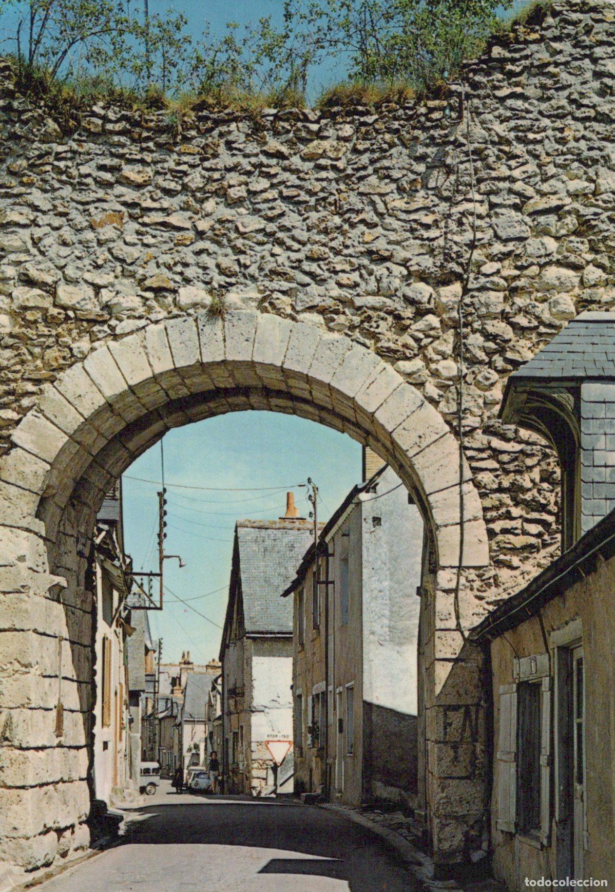 Postcards: France Montbazon Porte Principale Forteresse *YAH424