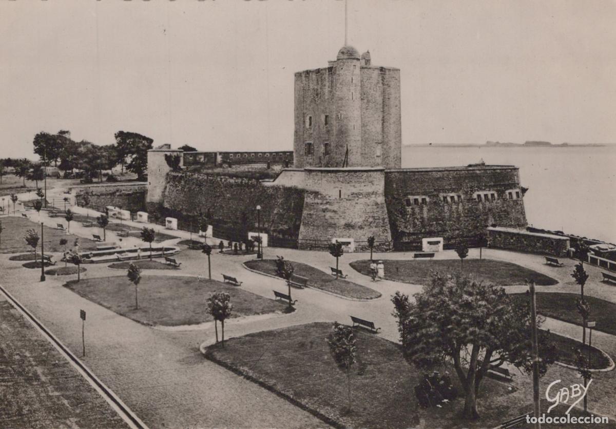 Postales: France Fouras les Bains Fouras le S&eacute;maphore et les Jardins Unposted *YAH326