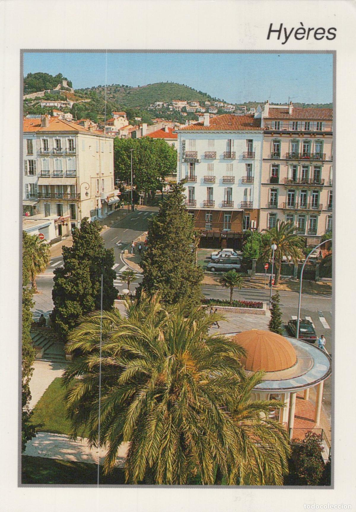 Postais: France Hyeres Hy&egrave;res Vue Panoramique de la Ville Architecture Palmiers *YAH515
