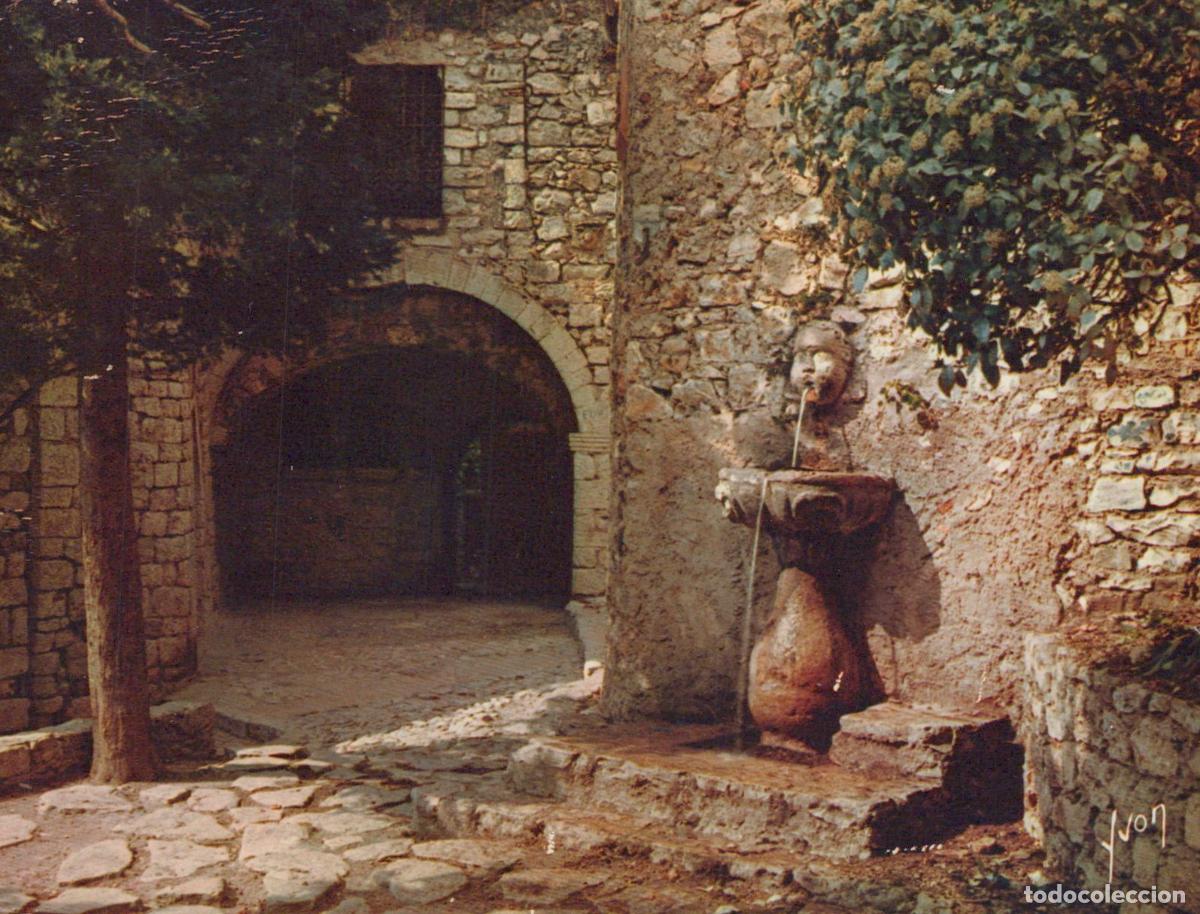 Postais: France Eze Vieille Fontaine Place du Planet Architecture *YAH570