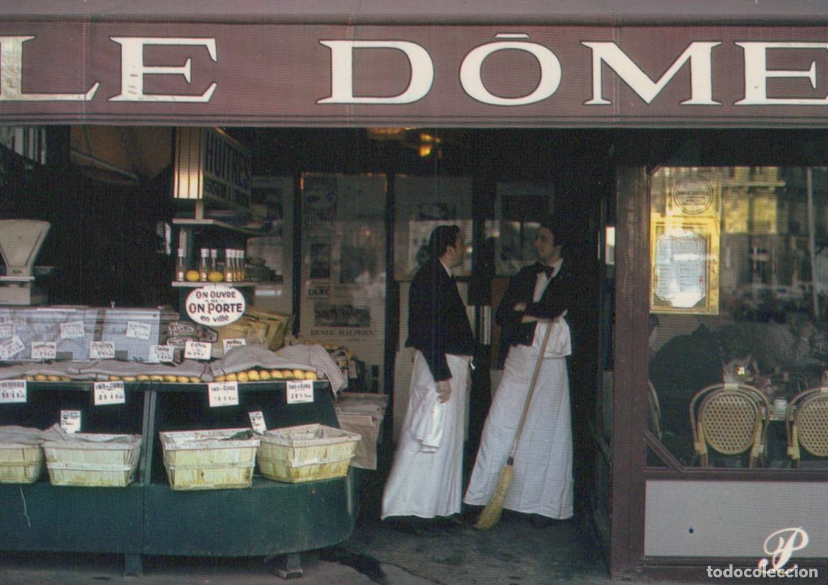 Postales: France Arc de Triomphe Paris &Icirc;le de Caf&eacute; le D&ocirc;me Serveurs Devant L *YAH591