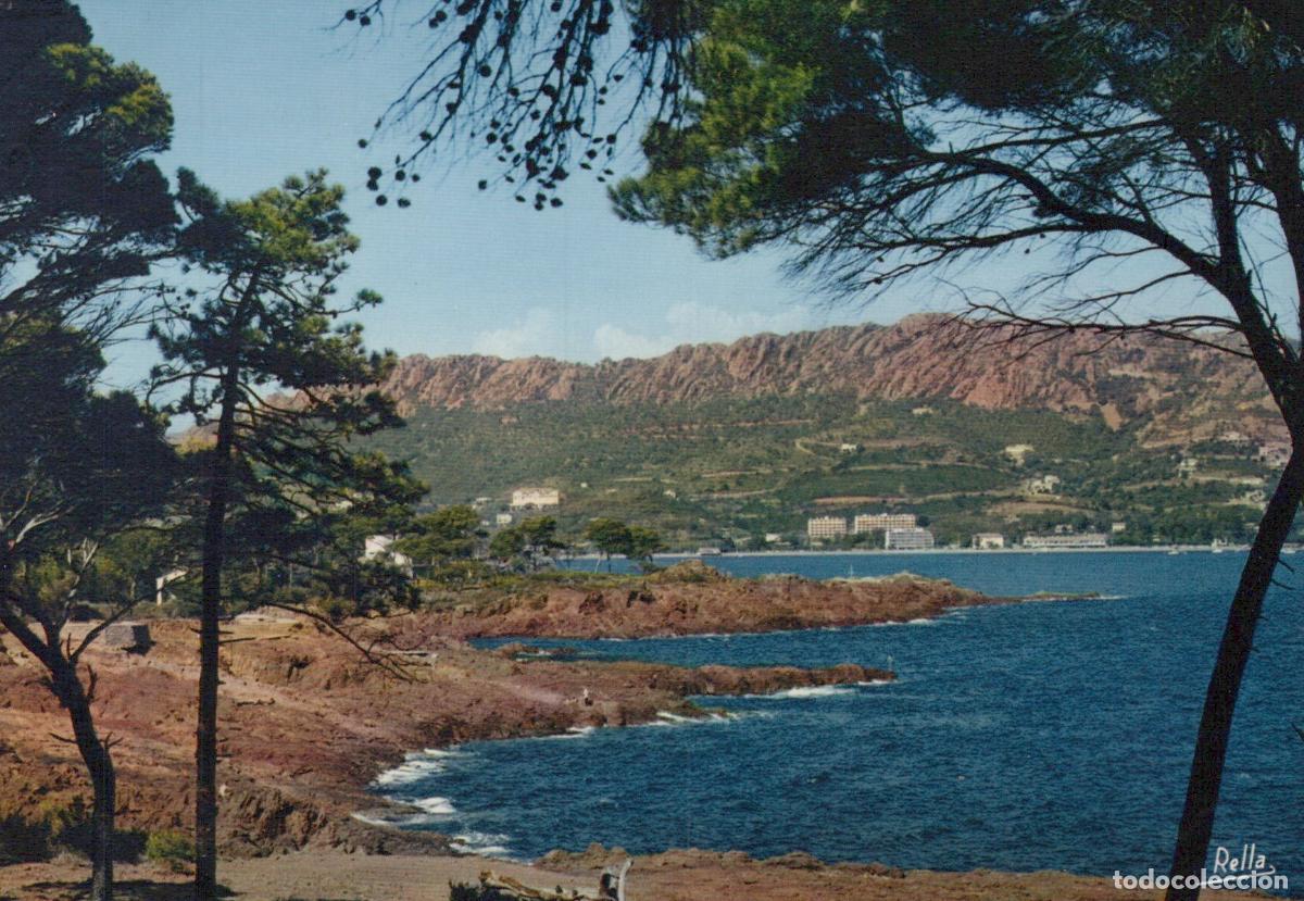 Cartoline: France Other Unclassified Agay la Corniche D or Vue du Dramont Unposted *YAH801