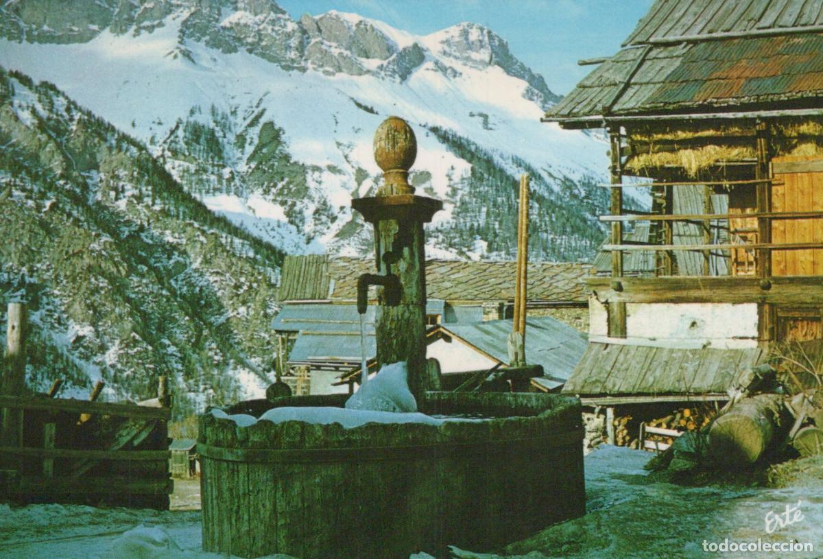 Cartoline: France St V&eacute;ran Vieille Fontaine en Bois Maisons Hiver Unposted *YAH857