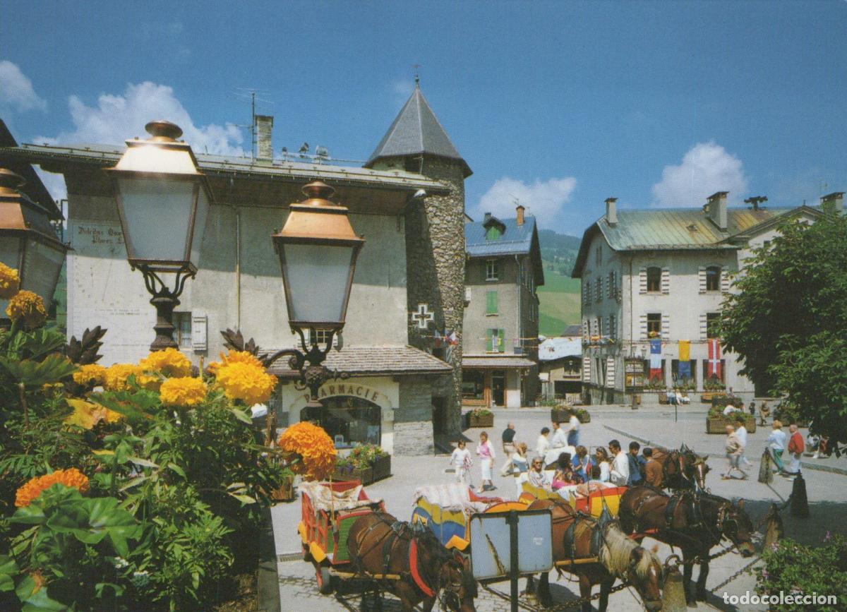 Cartoline: France Meg&egrave;ve Place de L &Eacute;glise Attelages *YAH906