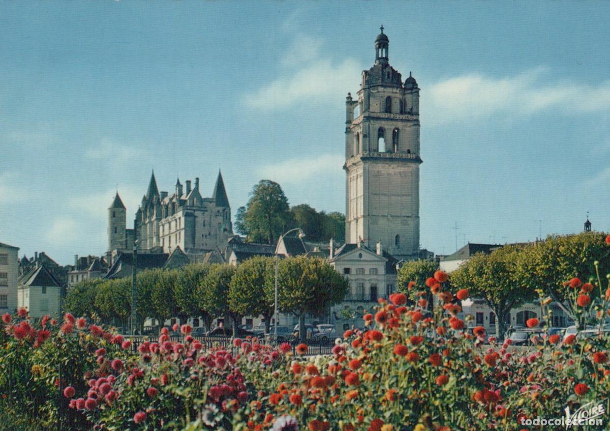 Cartes Postales: France Loches Saint Antoine Tower and Royal Castle *YAK021