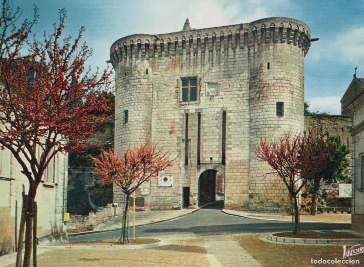 Cartoline: France Loches La Porte Royale Ch&acirc;teau Architecture *YAK028