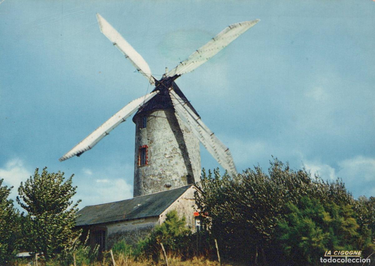 Postcards: France Sallertaine Moulin de Rair&eacute; Windmill *YAK065